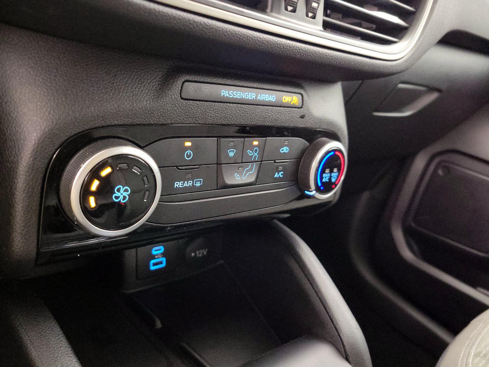 Thumbnail: 2022 Ford Escape - 16