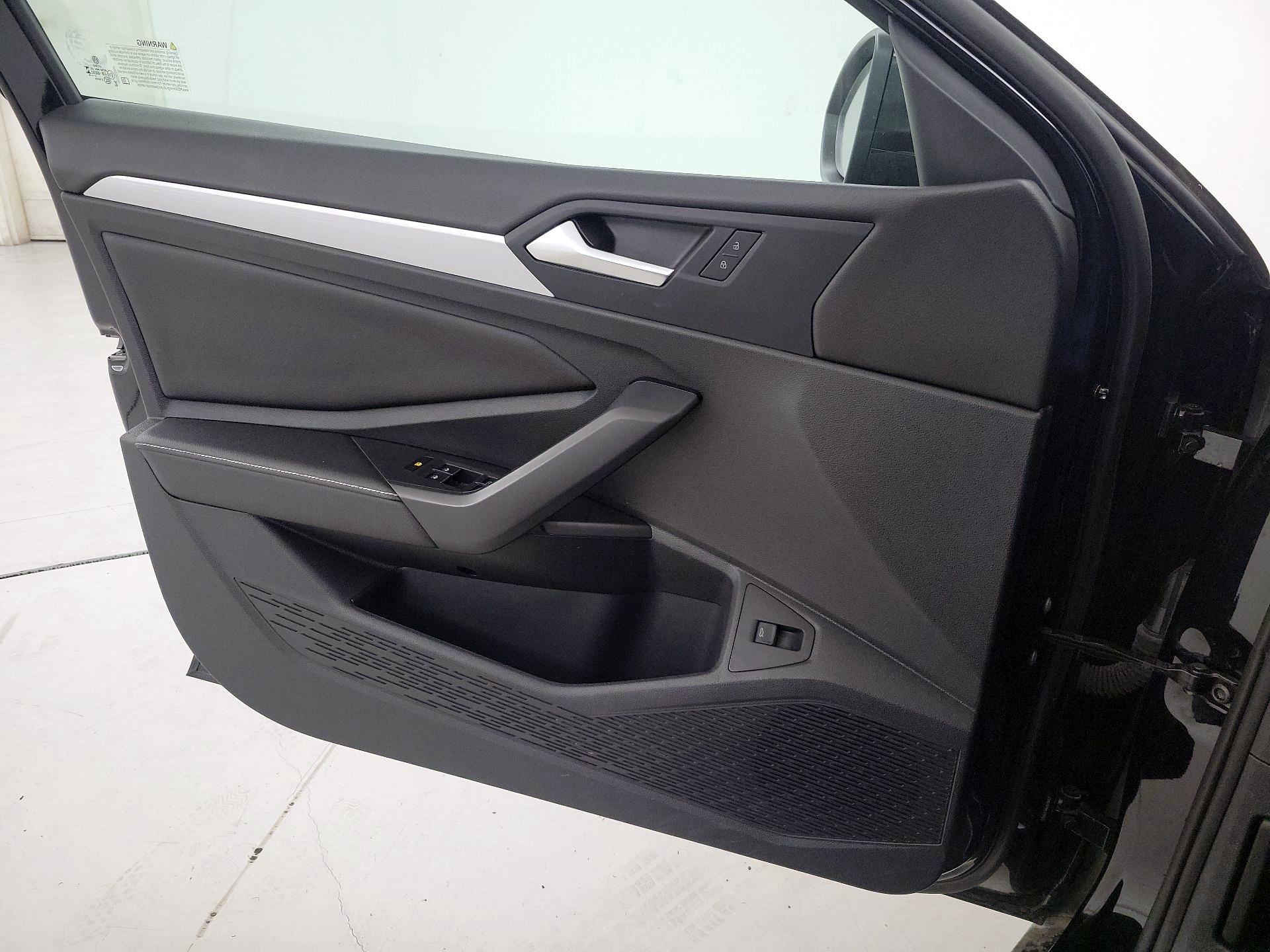 Thumbnail: 2025 Volkswagen Jetta - 12