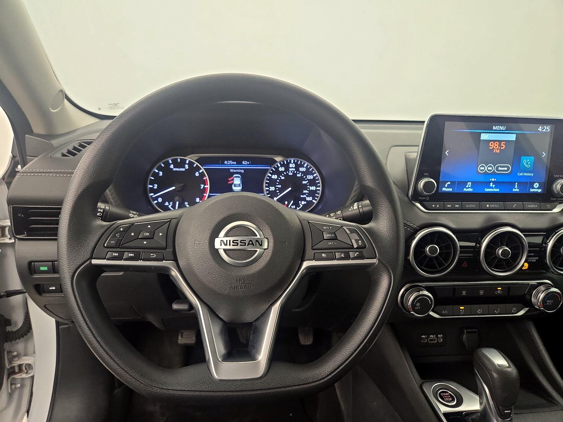 Thumbnail: 2023 Nissan Sentra - 10