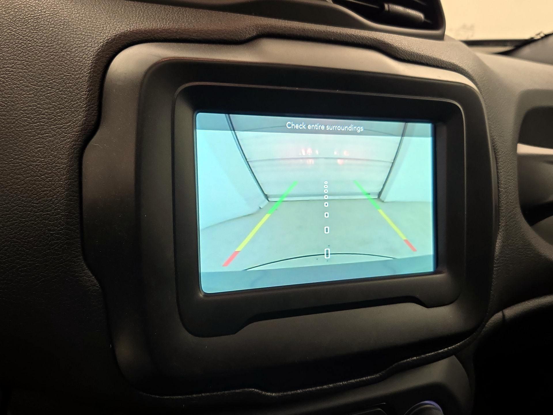 Thumbnail: 2021 Jeep Renegade - 14