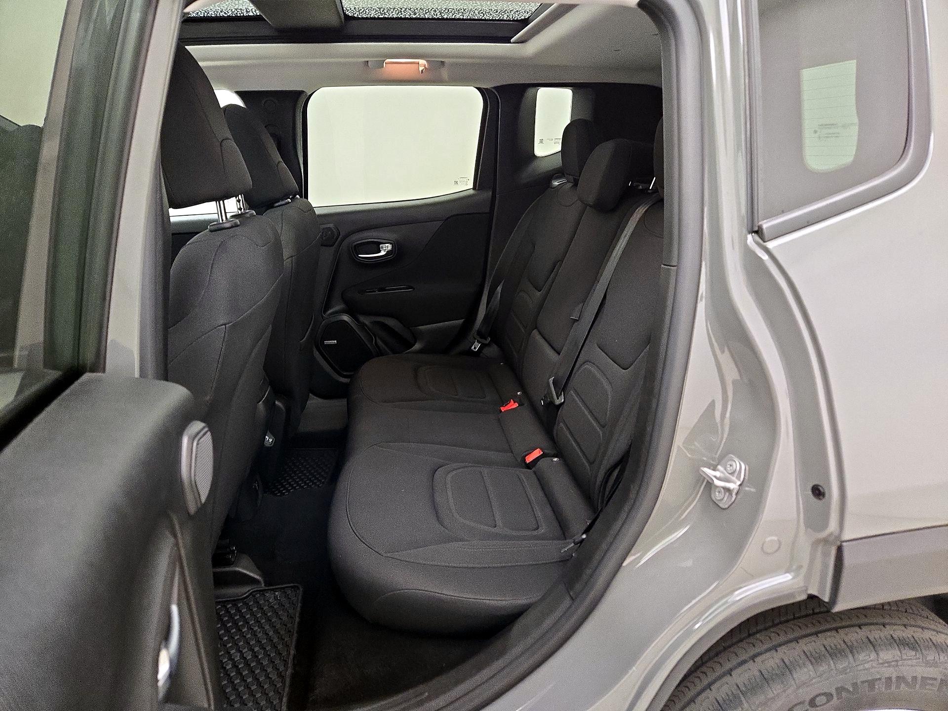 Thumbnail: 2021 Jeep Renegade - 20