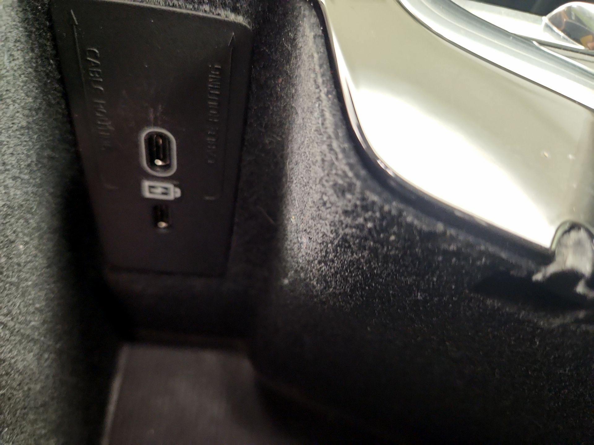 Thumbnail: 2023 Volvo XC60 - 19