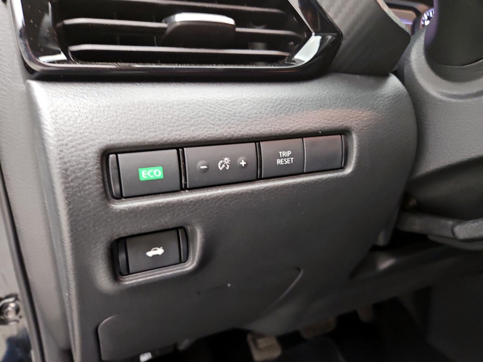 2022 Nissan Sentra SV - Photo 14