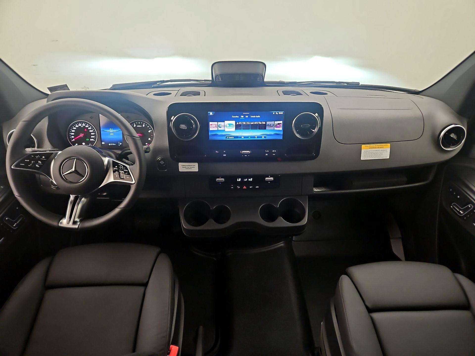 Thumbnail: 2026 Mercedes-Benz Sprinter - 9