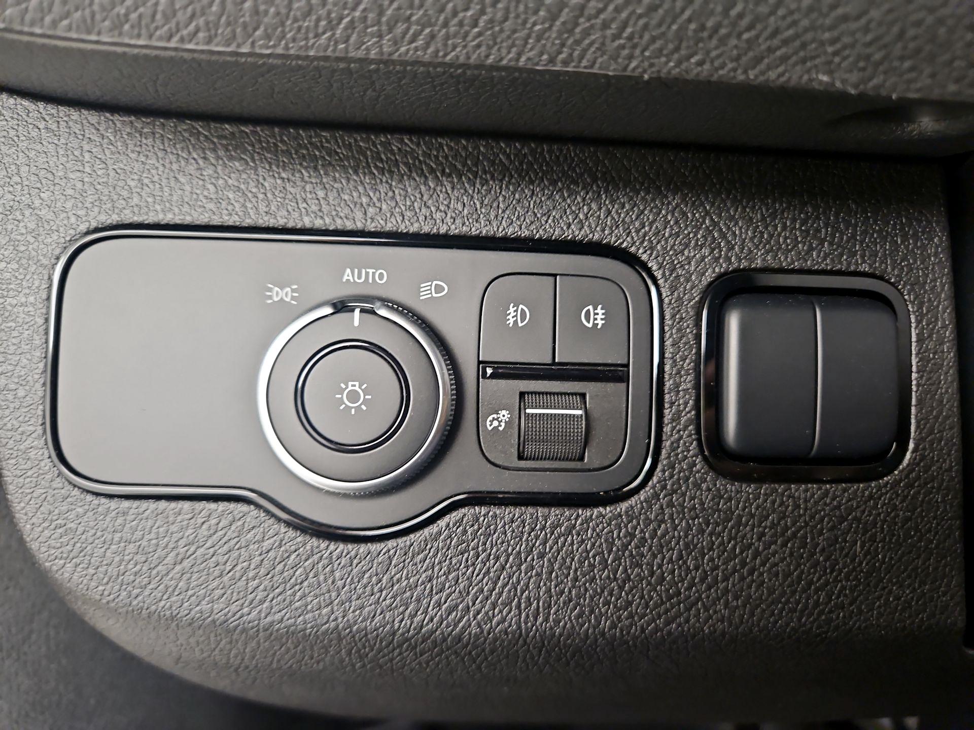 Thumbnail: 2026 Mercedes-Benz Sprinter - 13