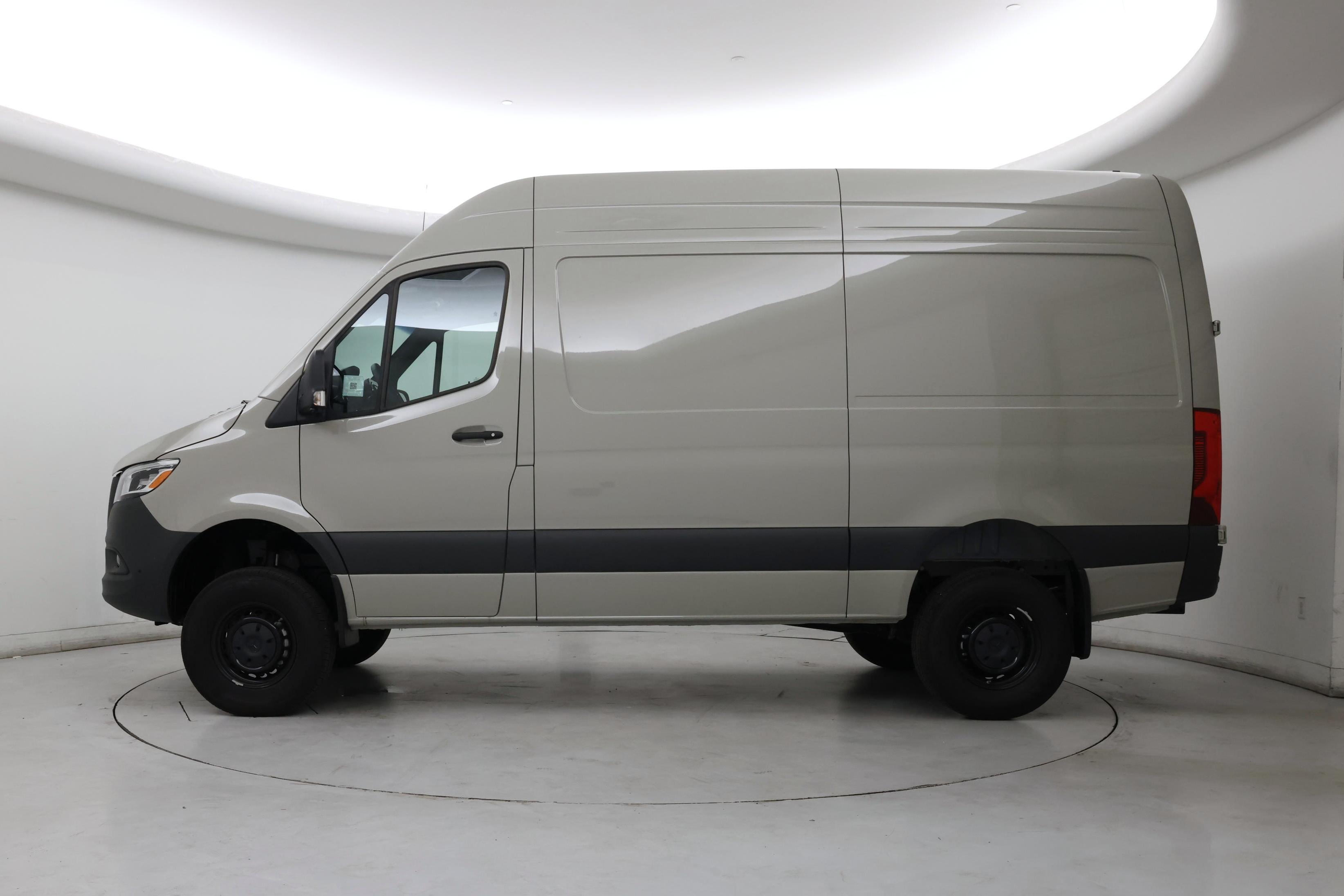 Thumbnail: 2026 Mercedes-Benz Sprinter - 3