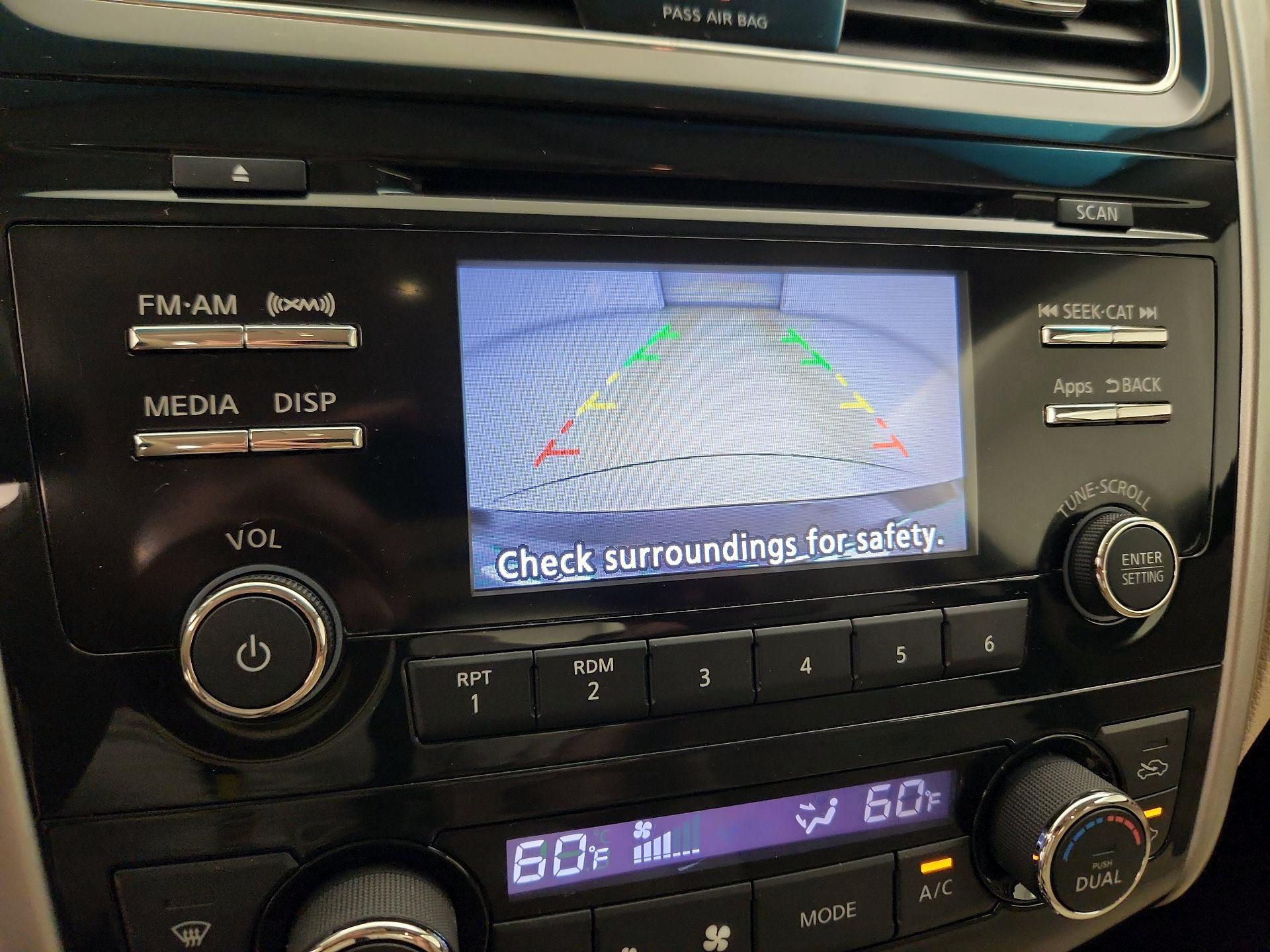 Thumbnail: 2015 Nissan Altima - 14