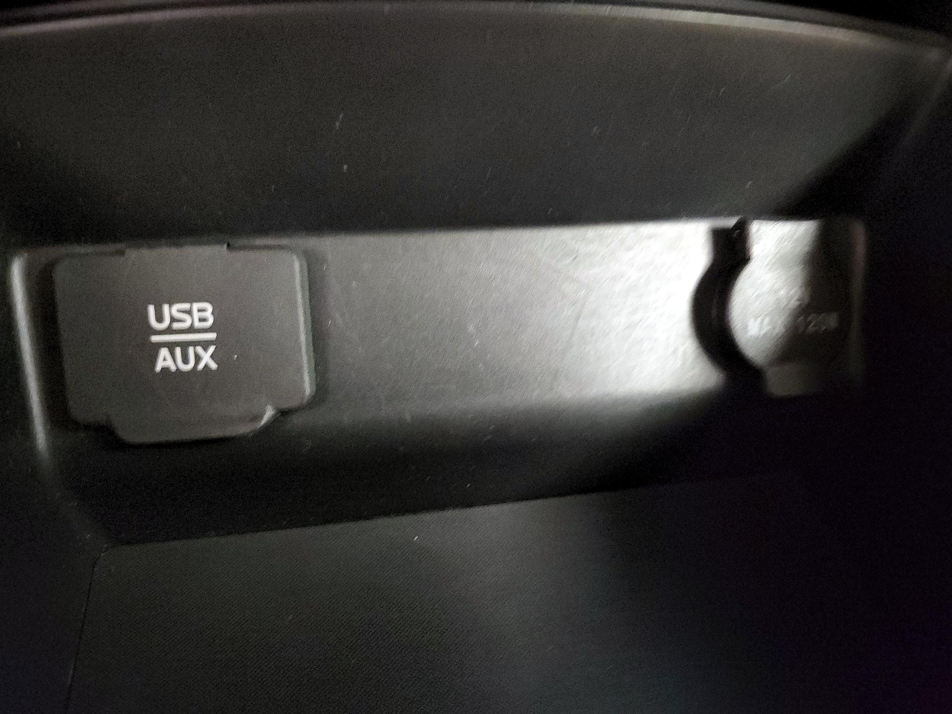 Thumbnail: 2015 Nissan Altima - 17
