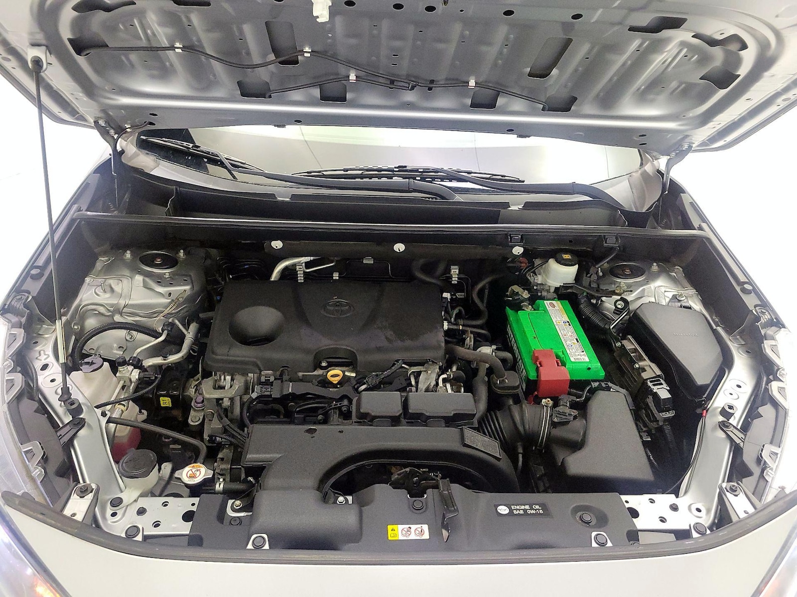 2019 Toyota RAV4 LE - Photo 21