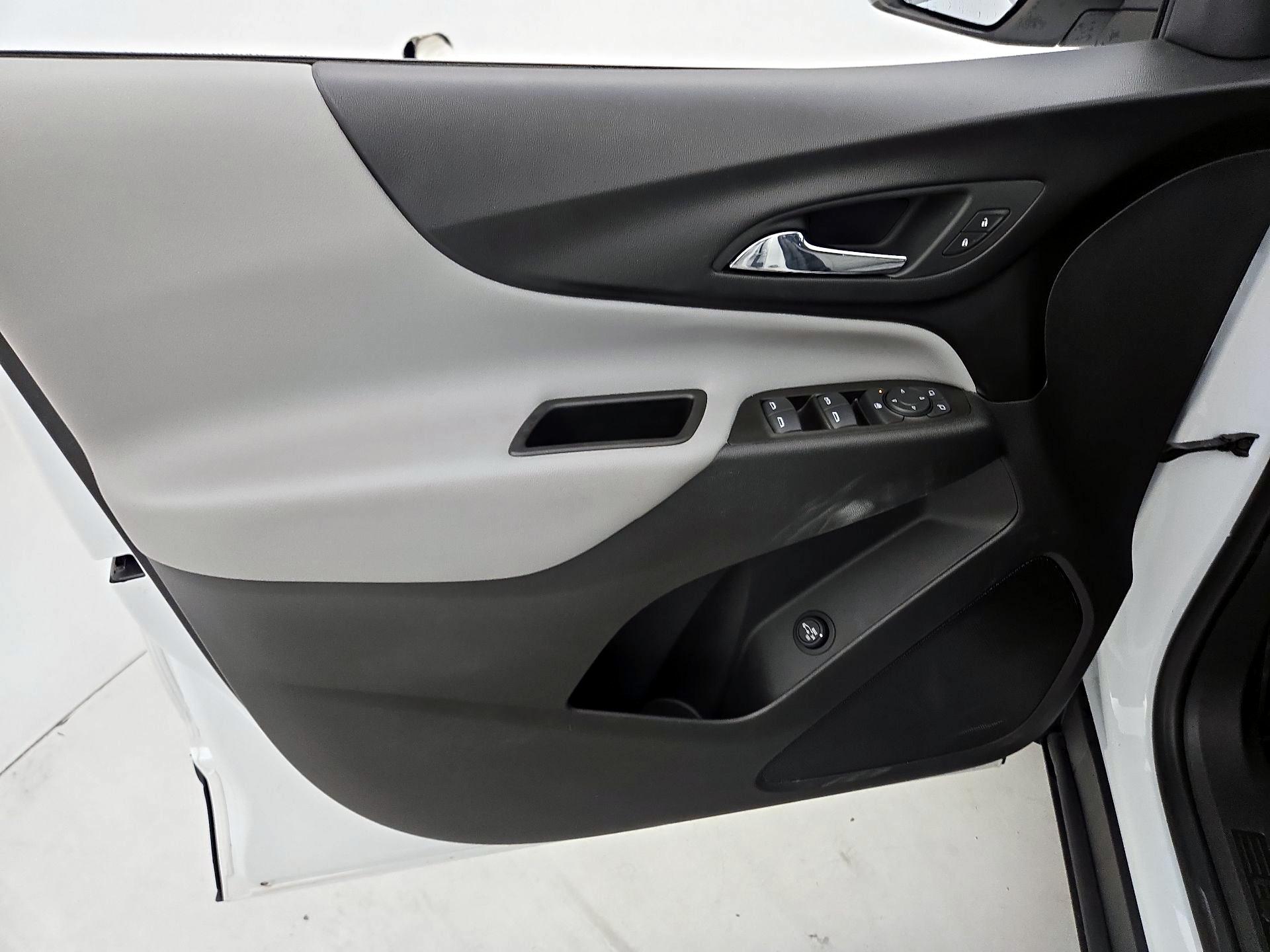 Thumbnail: 2020 Chevrolet Equinox - 12