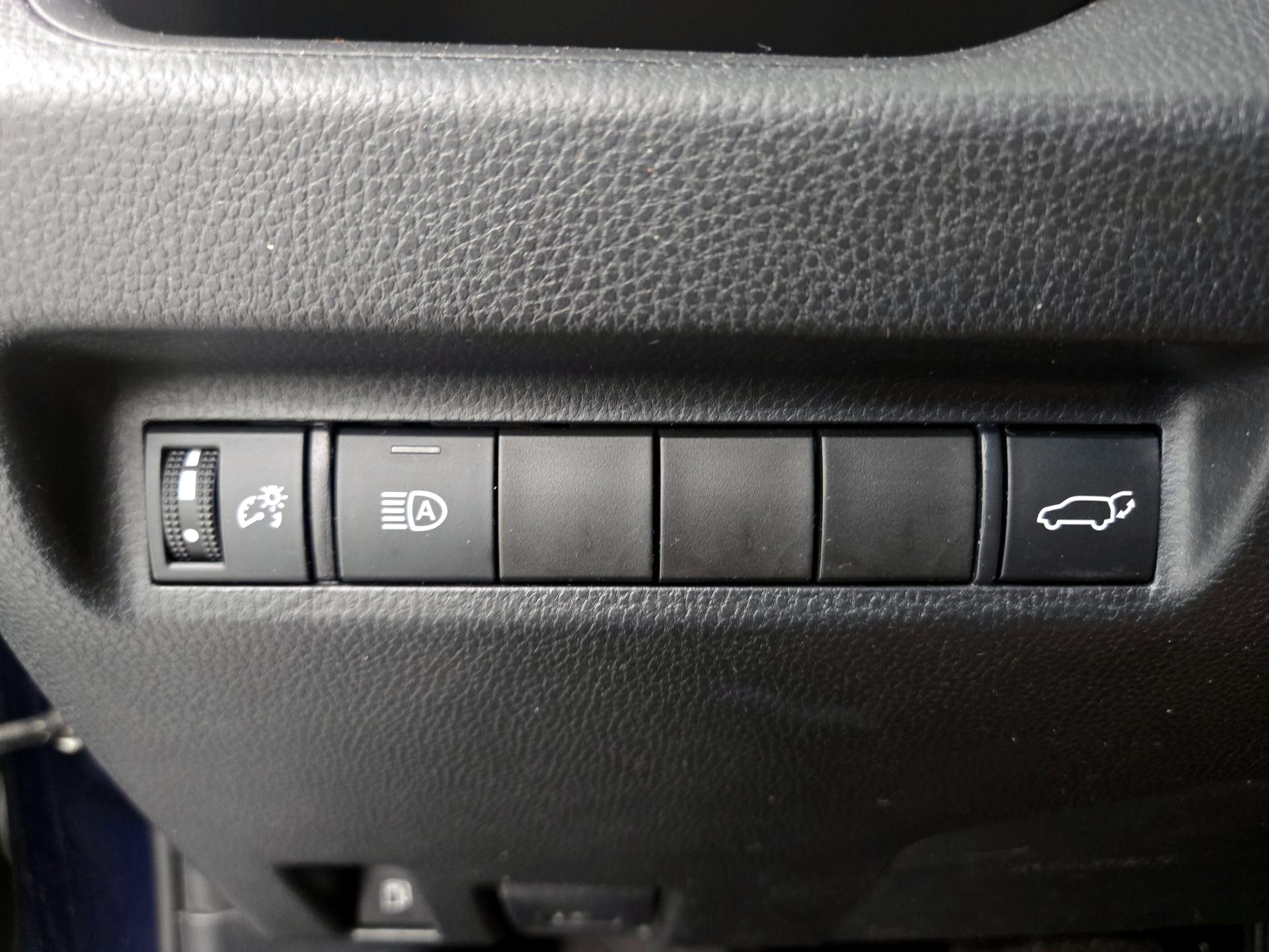 Thumbnail: 2021 Toyota RAV4 - 13