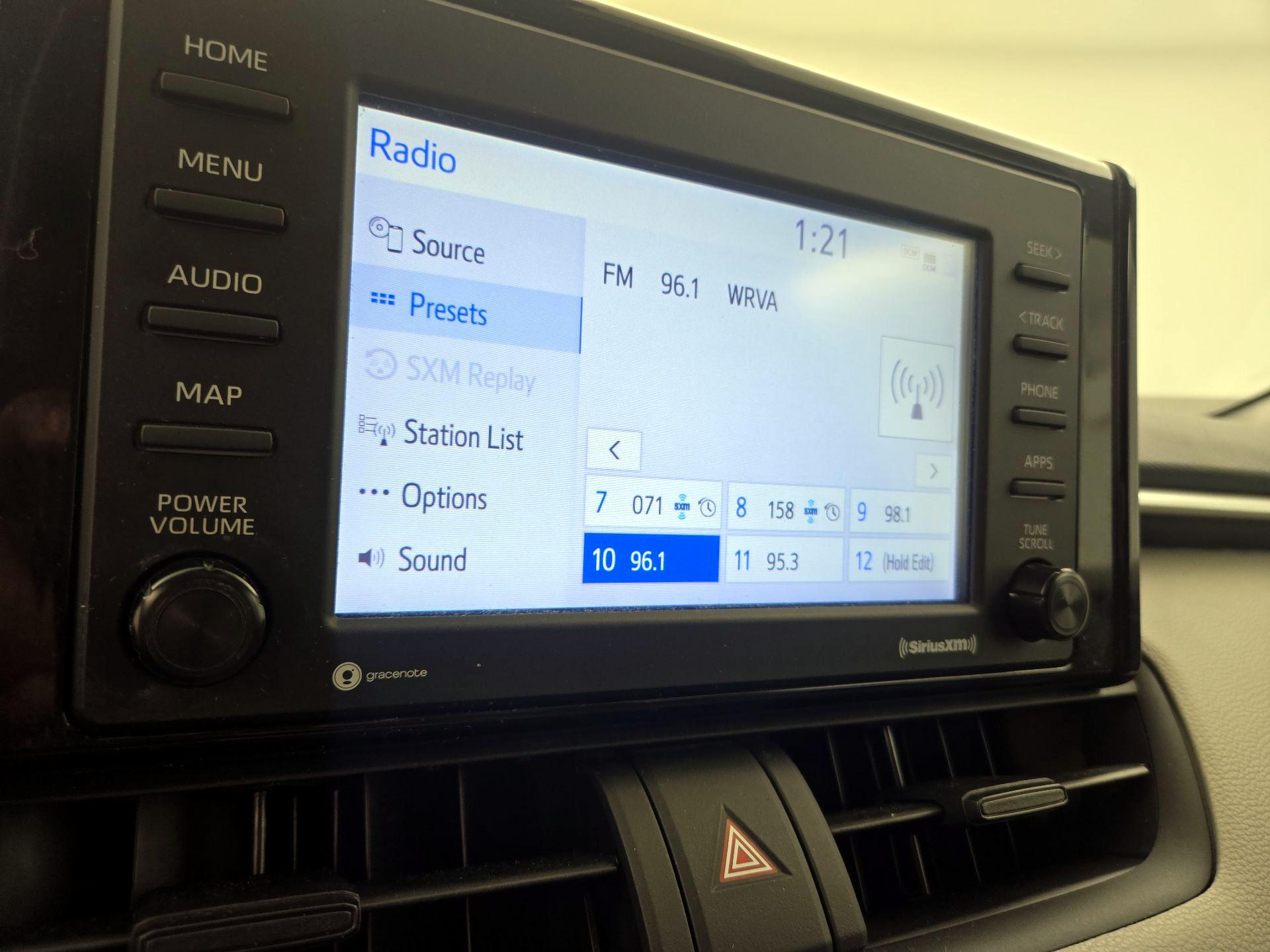 Thumbnail: 2021 Toyota RAV4 - 15