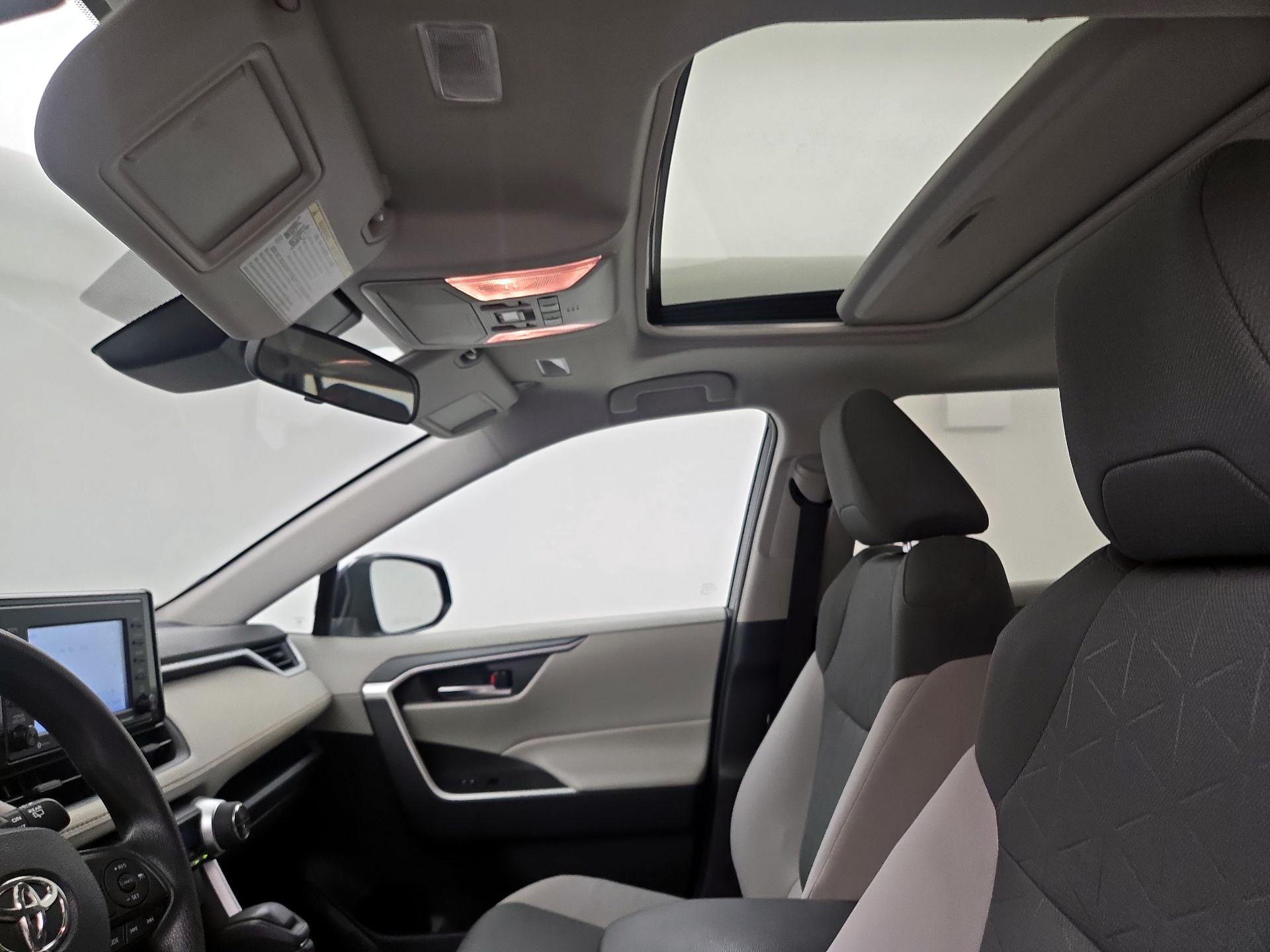 Thumbnail: 2021 Toyota RAV4 - 19