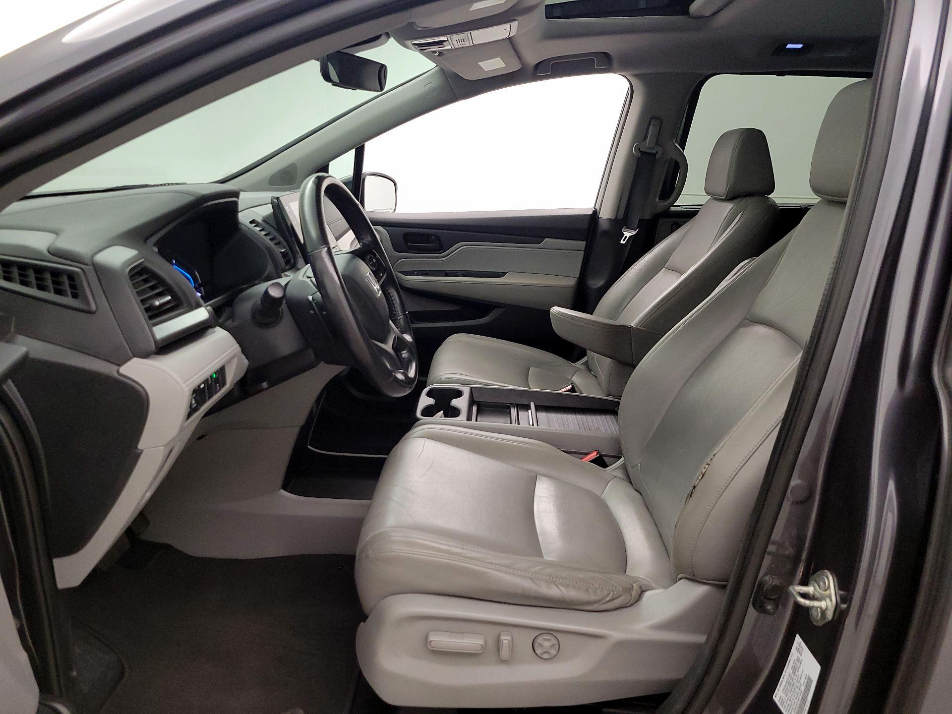 Thumbnail: 2019 Honda Odyssey - 11