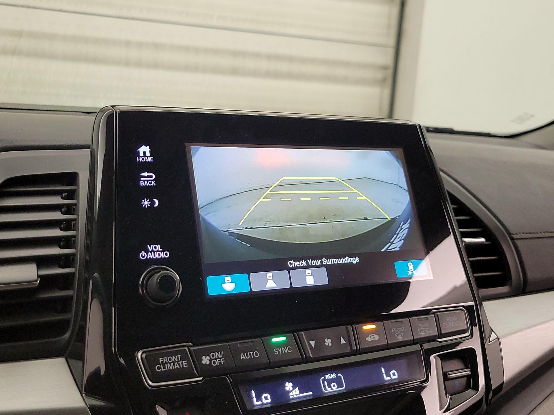 Thumbnail: 2019 Honda Odyssey - 14