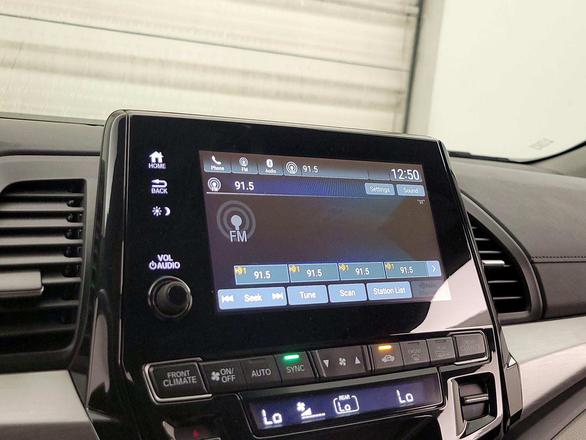 Thumbnail: 2019 Honda Odyssey - 15