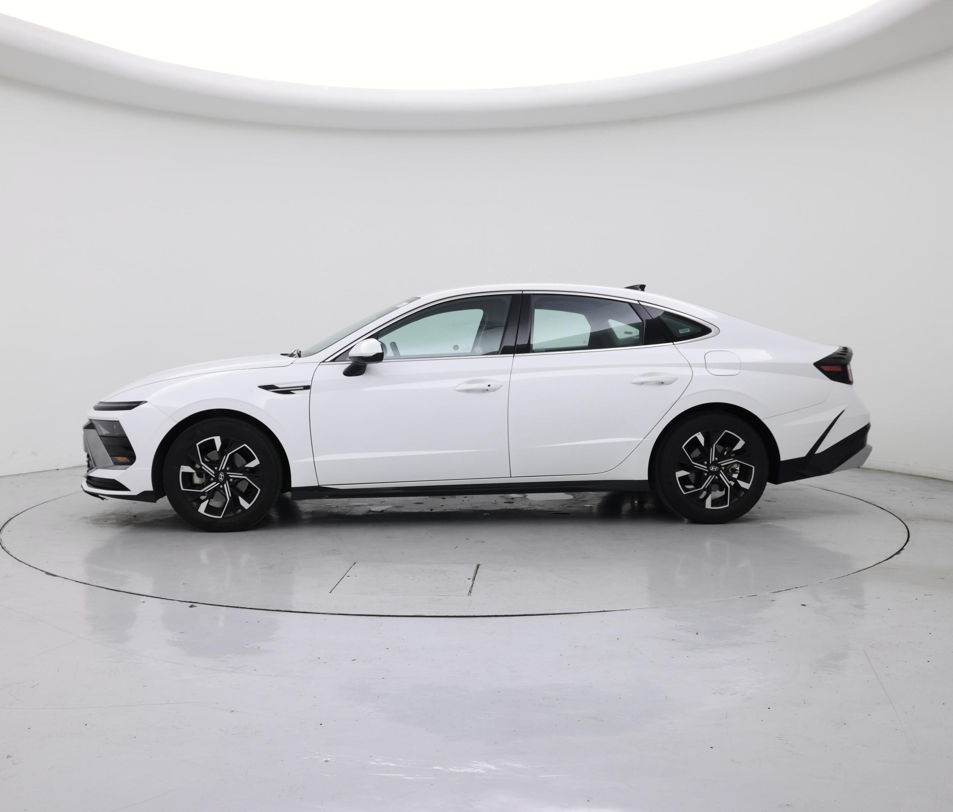 Thumbnail: 2025 Hyundai Sonata - 3