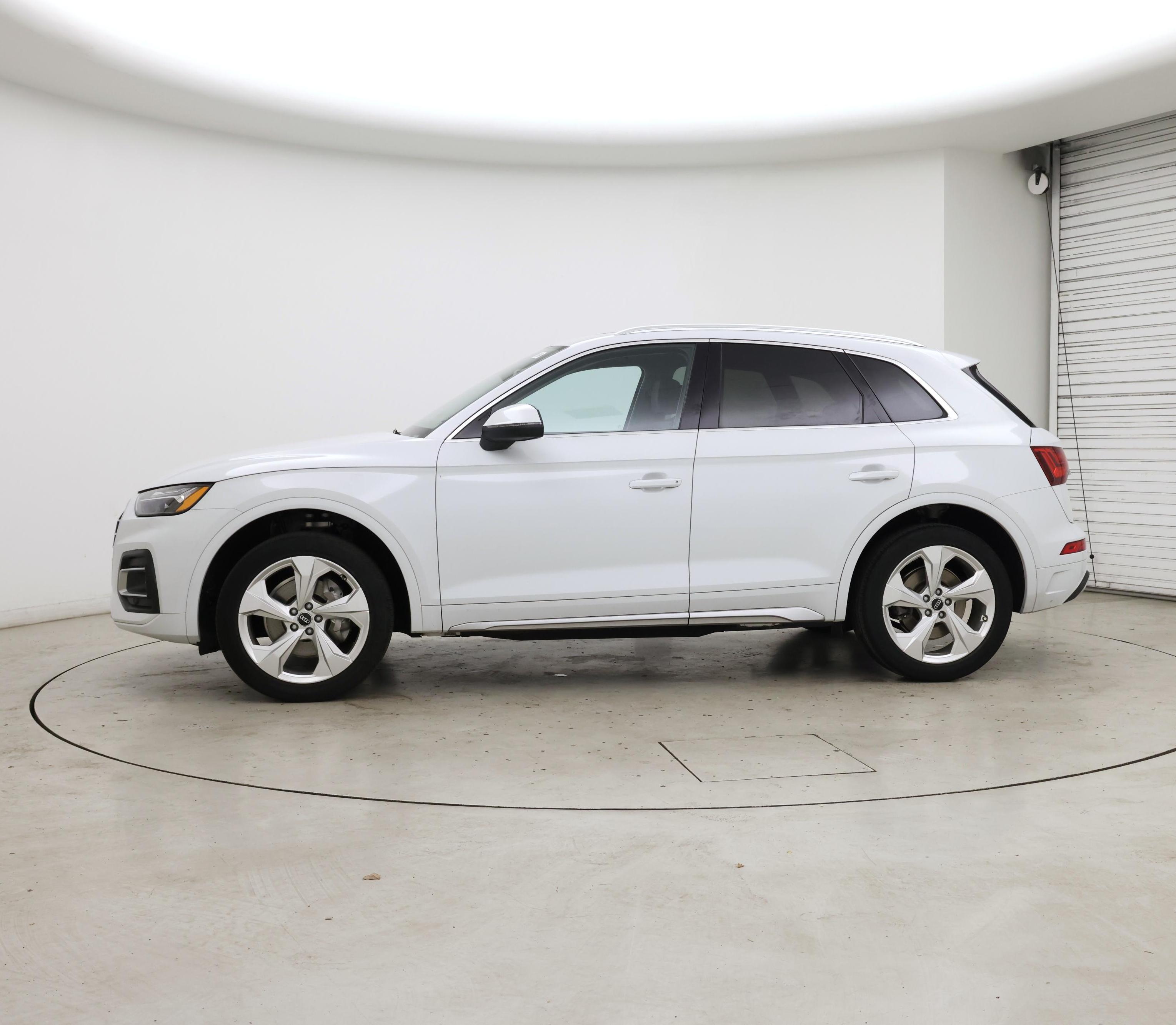 Thumbnail: 2021 Audi Q5 - 3