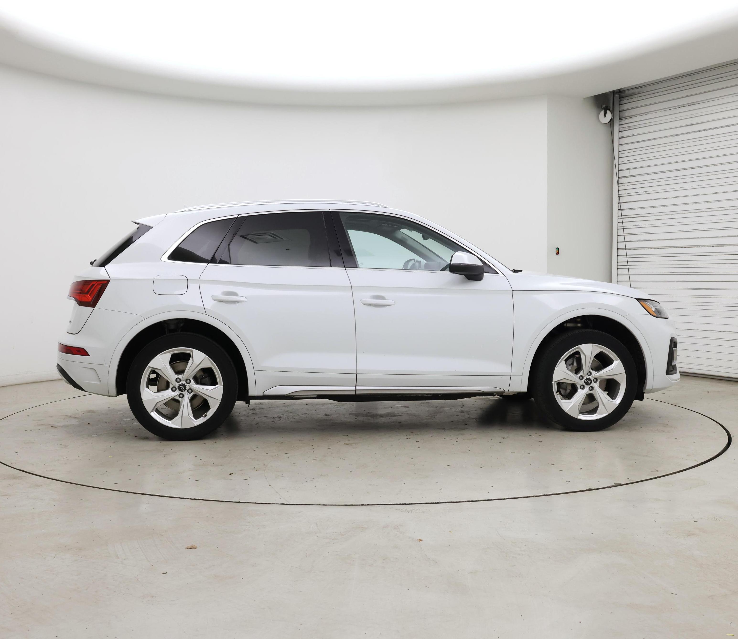 Thumbnail: 2021 Audi Q5 - 7