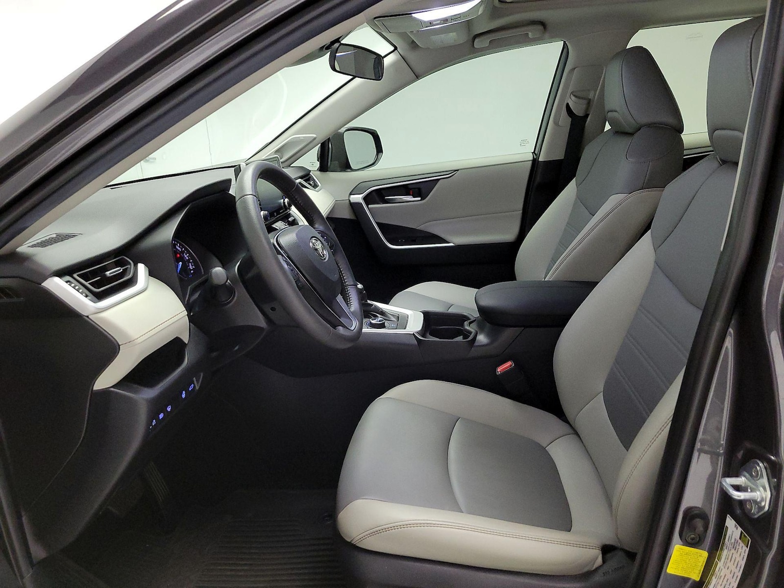 2021 Toyota RAV4 XLE Premium - Photo 12