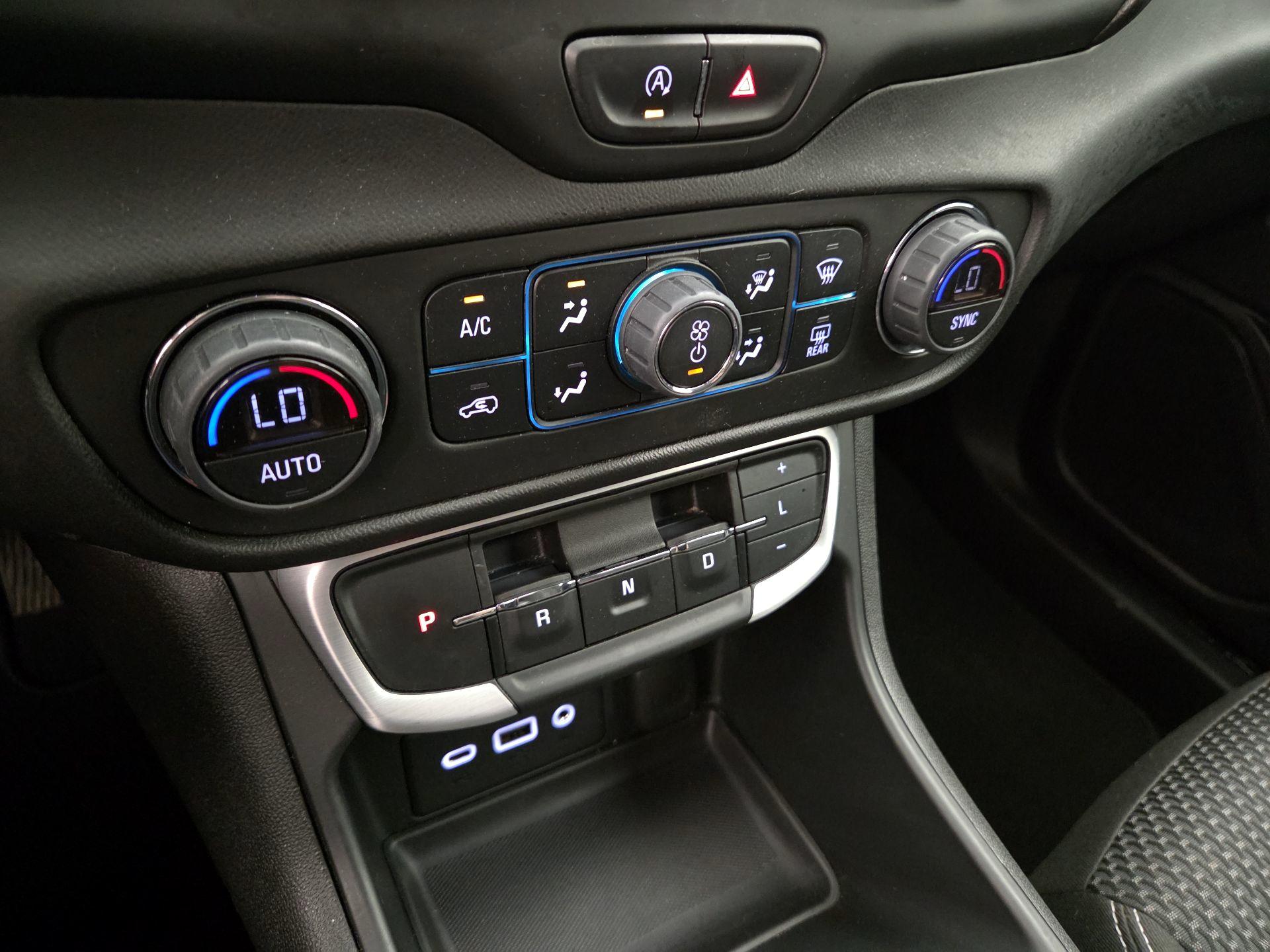 Thumbnail: 2022 GMC Terrain - 16