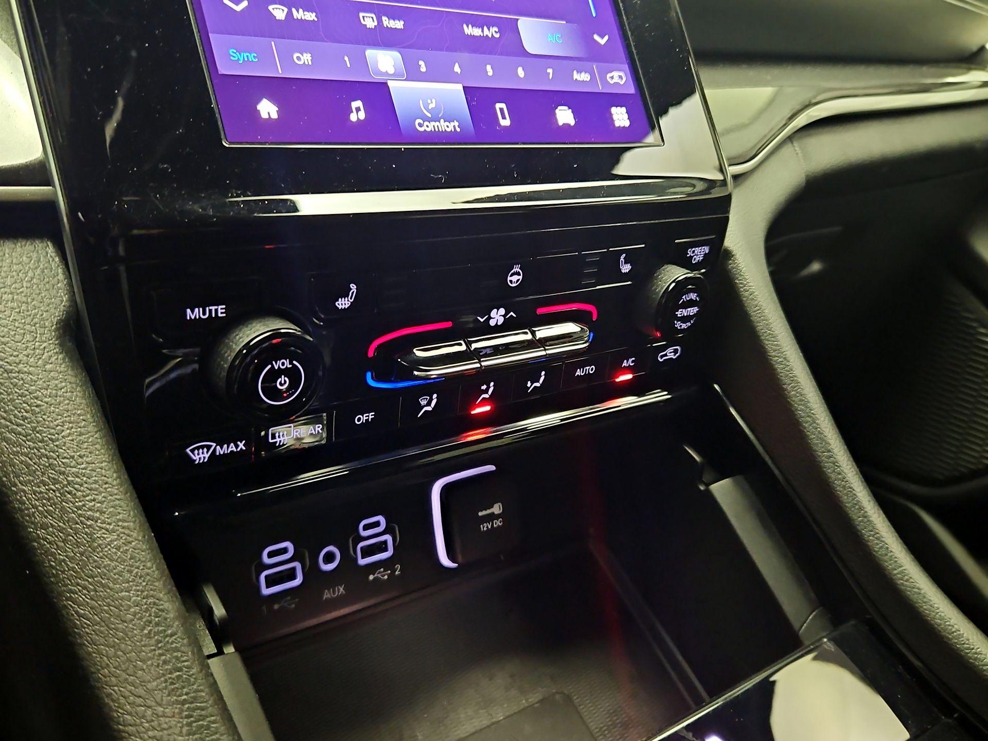 Thumbnail: 2023 Jeep Grand Cherokee - 16