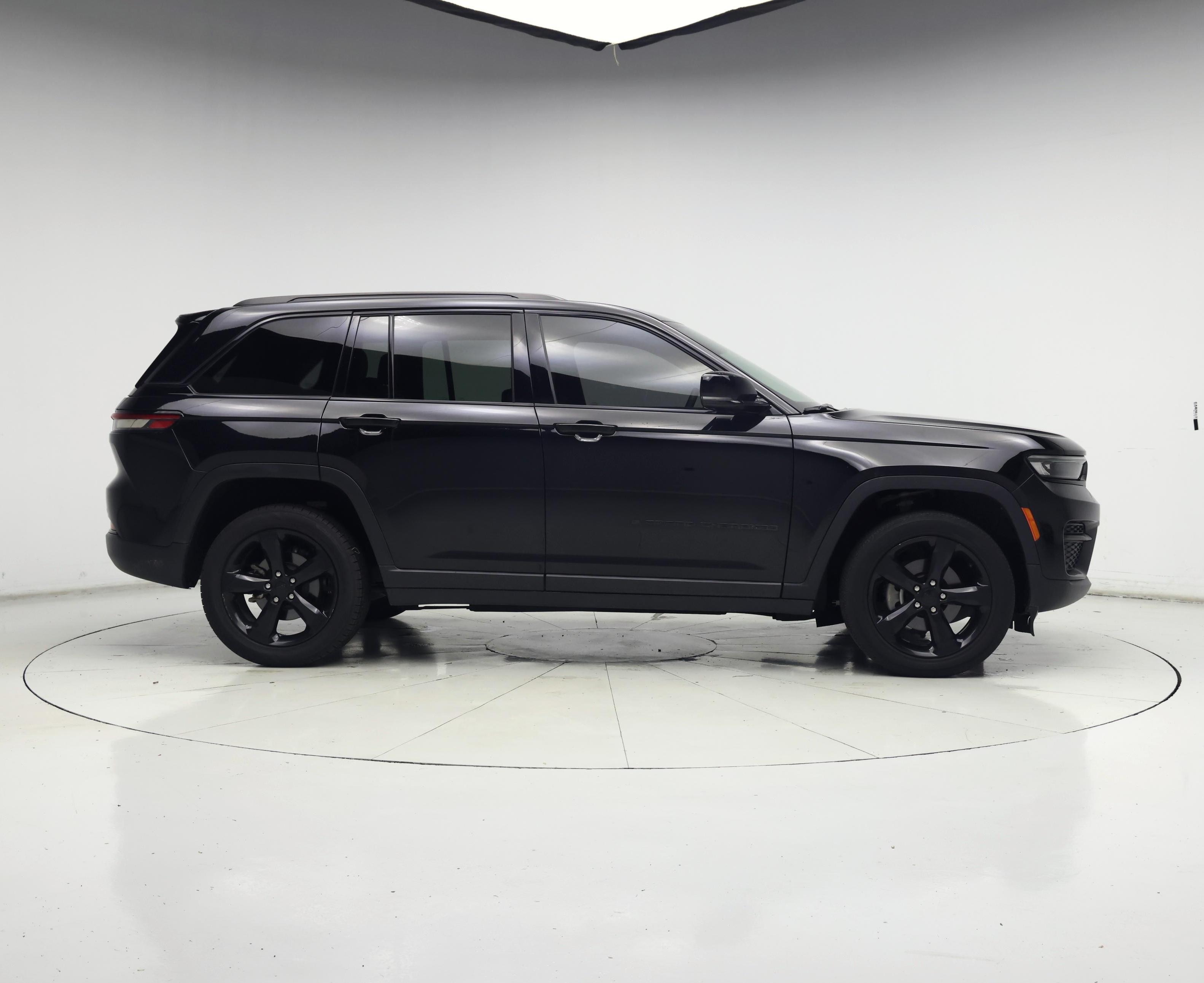 Thumbnail: 2023 Jeep Grand Cherokee - 7