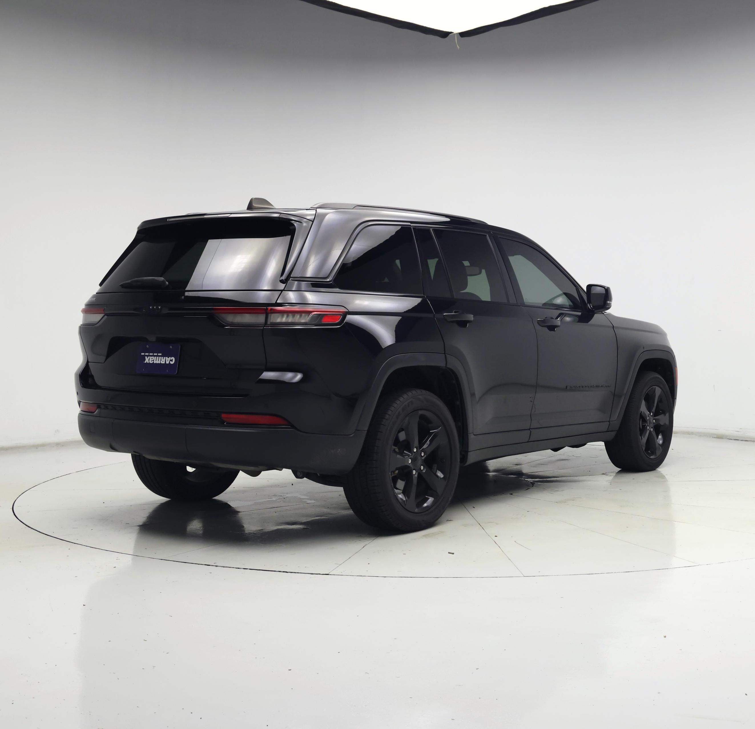 Thumbnail: 2023 Jeep Grand Cherokee - 8