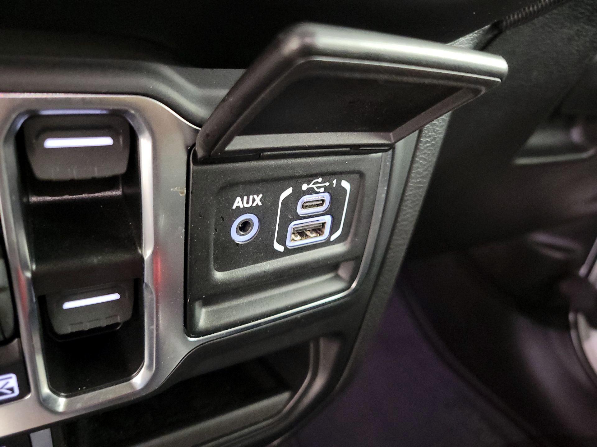 Thumbnail: 2023 Jeep Gladiator - 19