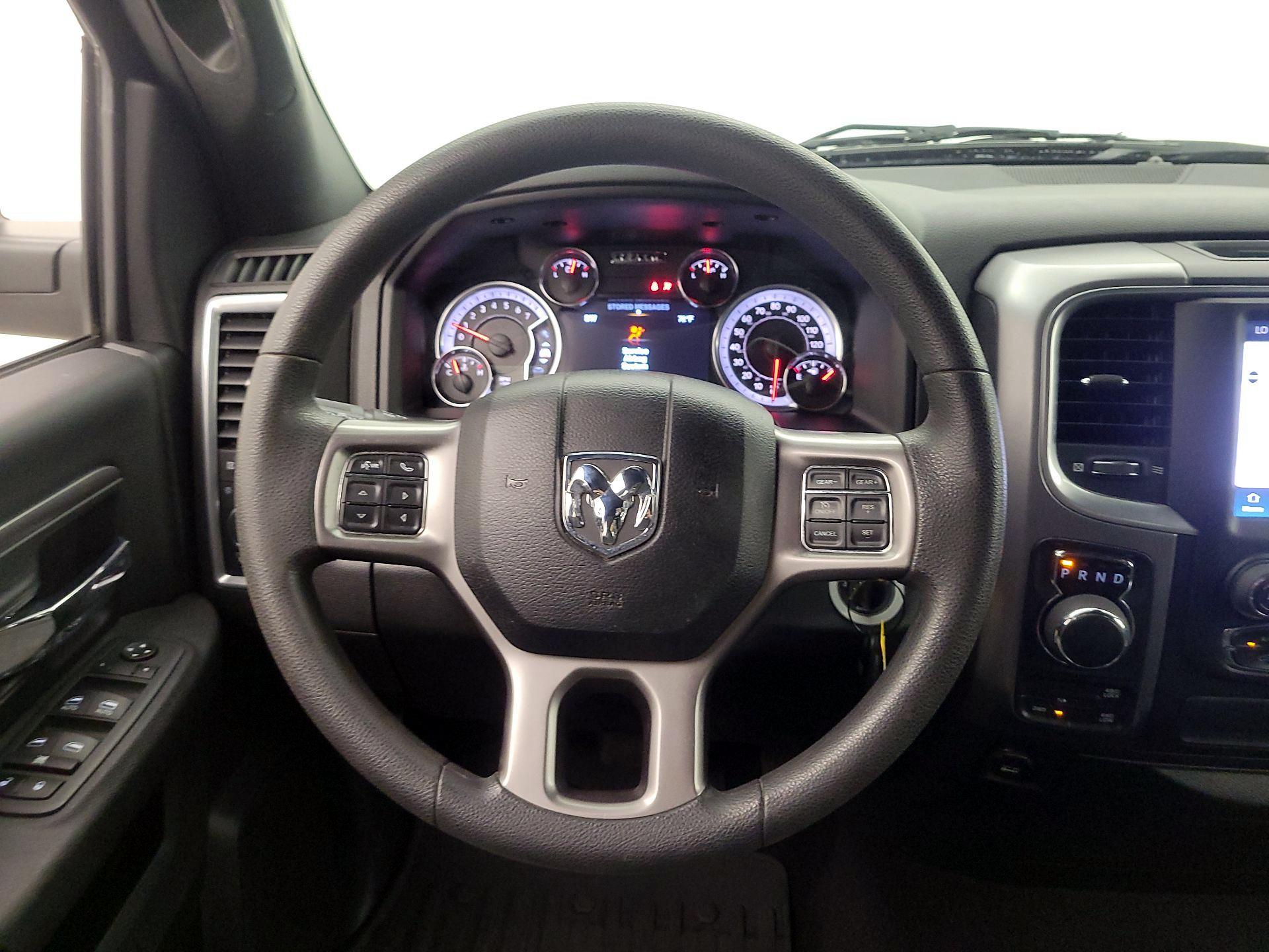 Thumbnail: 2022 RAM 1500 Classic - 10
