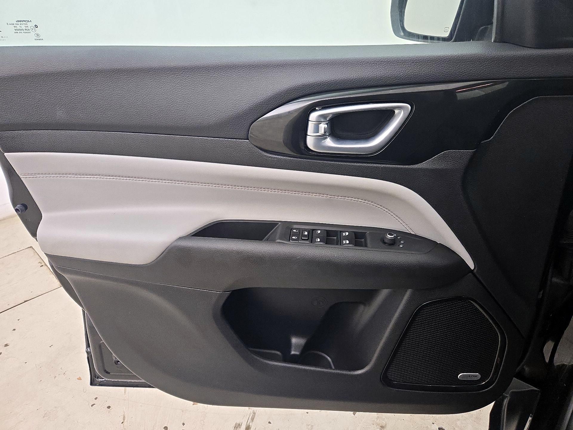 Thumbnail: 2023 Jeep Compass - 12