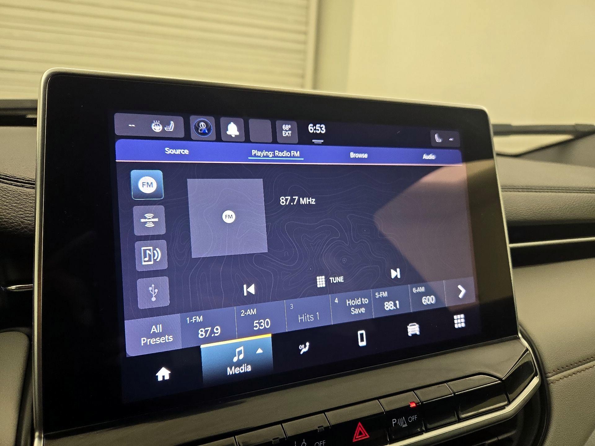 Thumbnail: 2023 Jeep Compass - 15