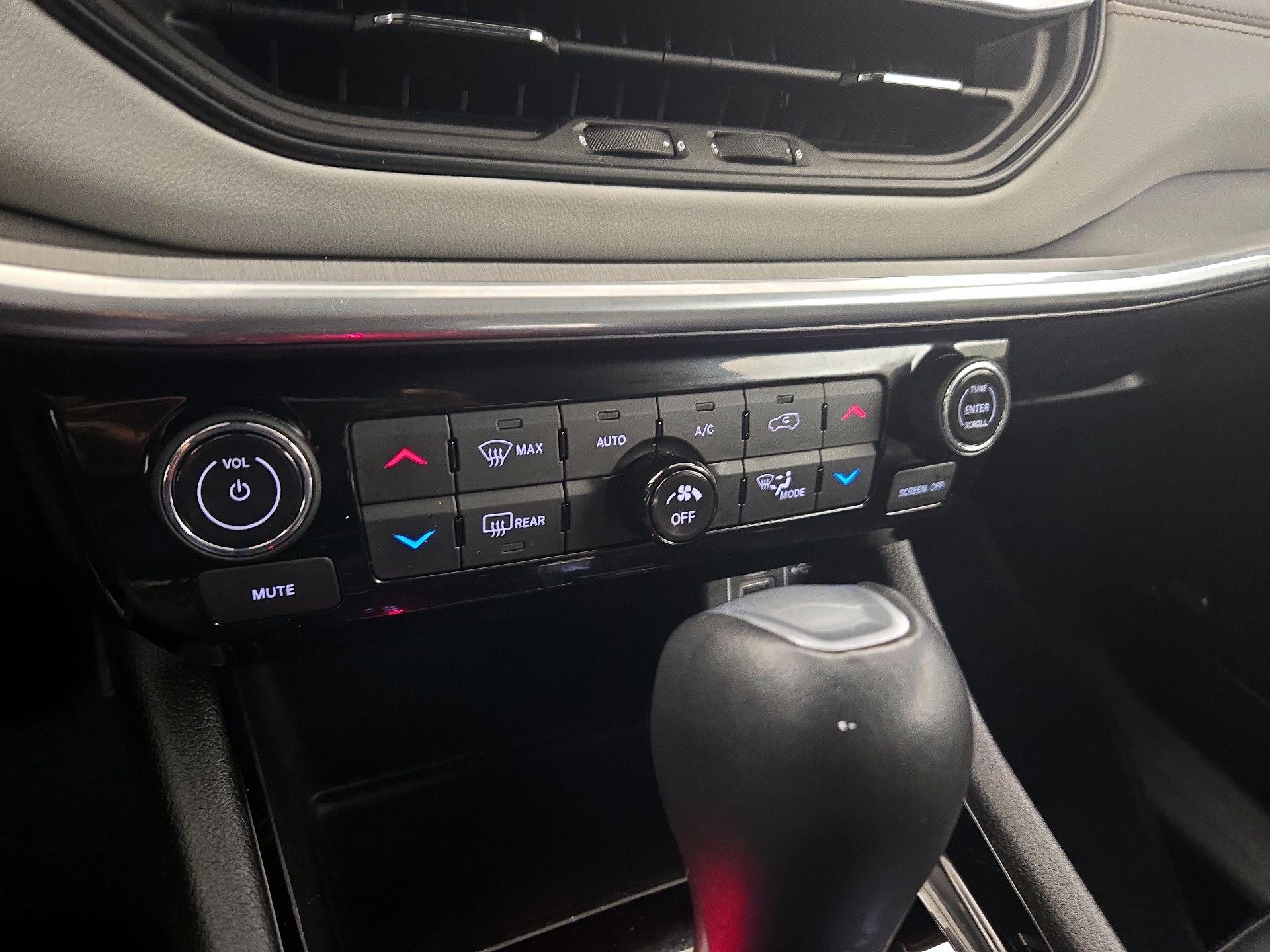 Thumbnail: 2023 Jeep Compass - 16