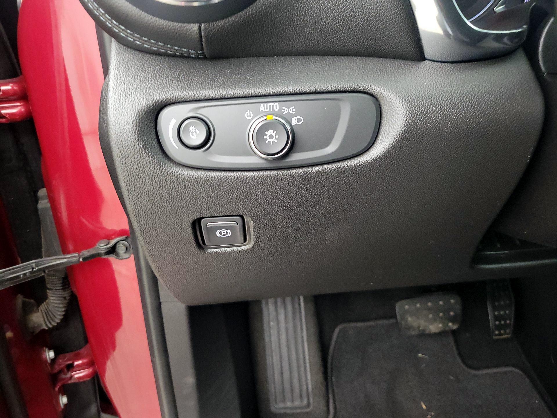 Thumbnail: 2020 Chevrolet Blazer - 13