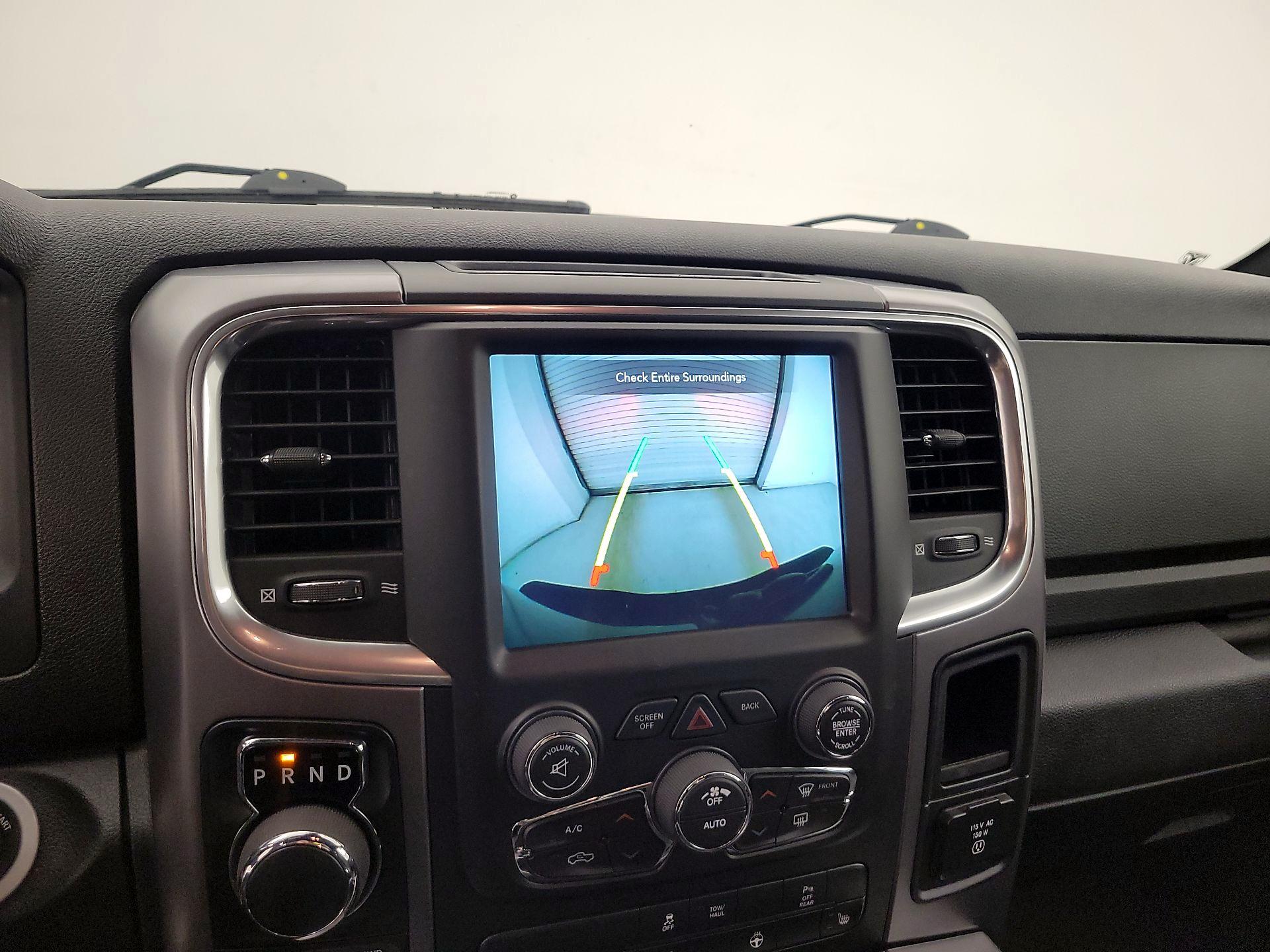 Thumbnail: 2021 RAM 1500 Classic - 14