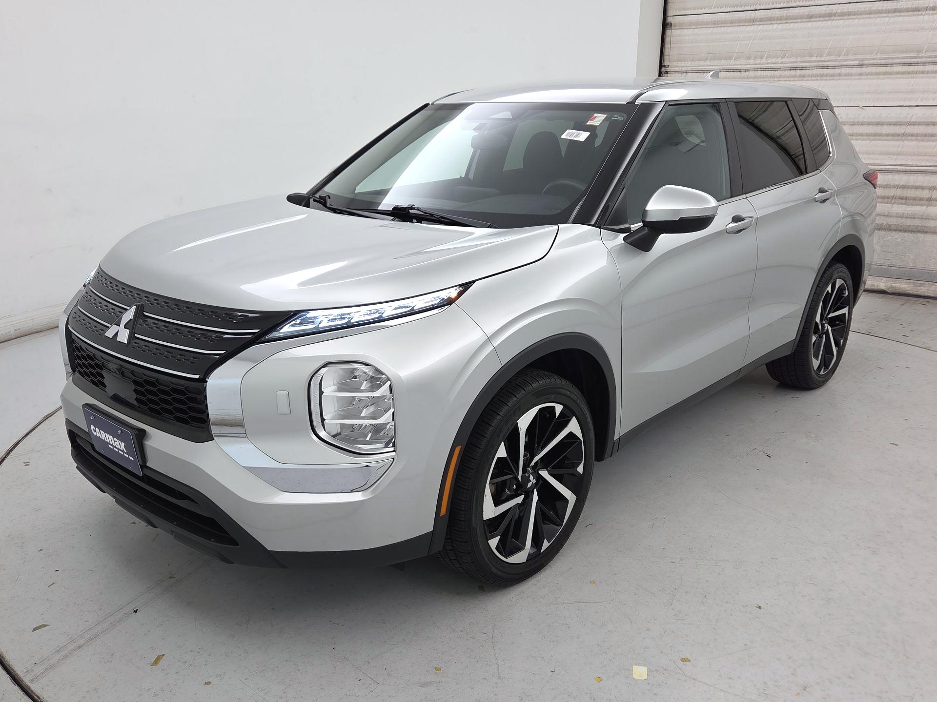 Thumbnail: 2022 Mitsubishi Outlander - 3