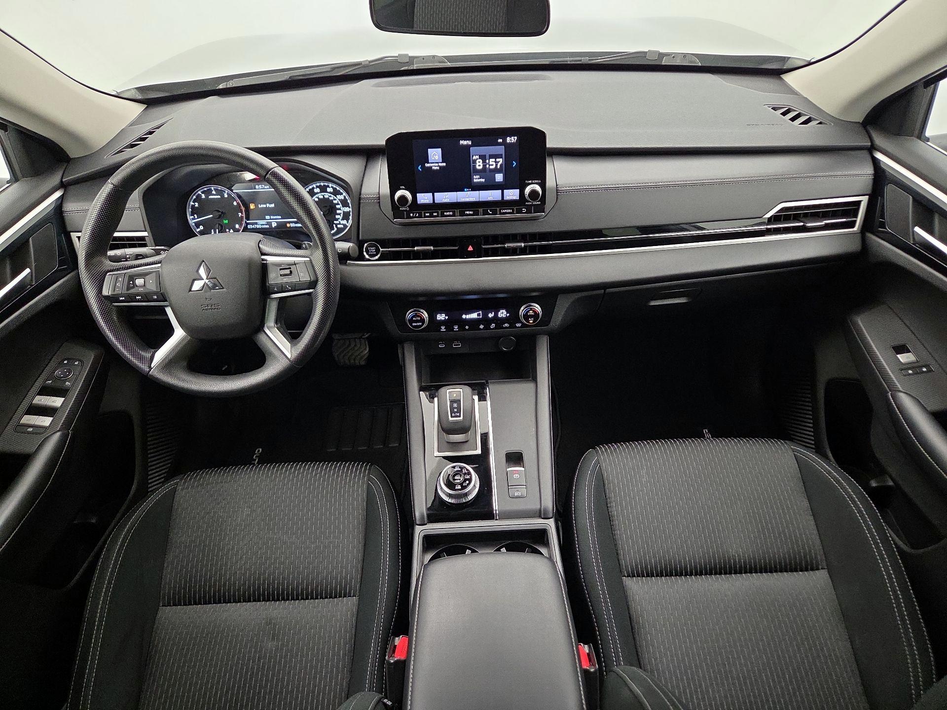 Thumbnail: 2022 Mitsubishi Outlander - 8