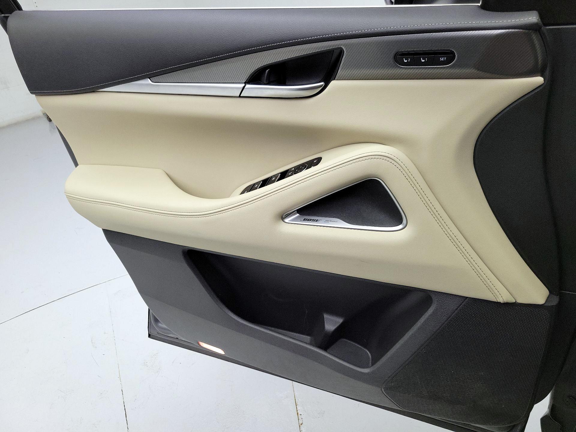 Thumbnail: 2023 INFINITI QX60 - 12