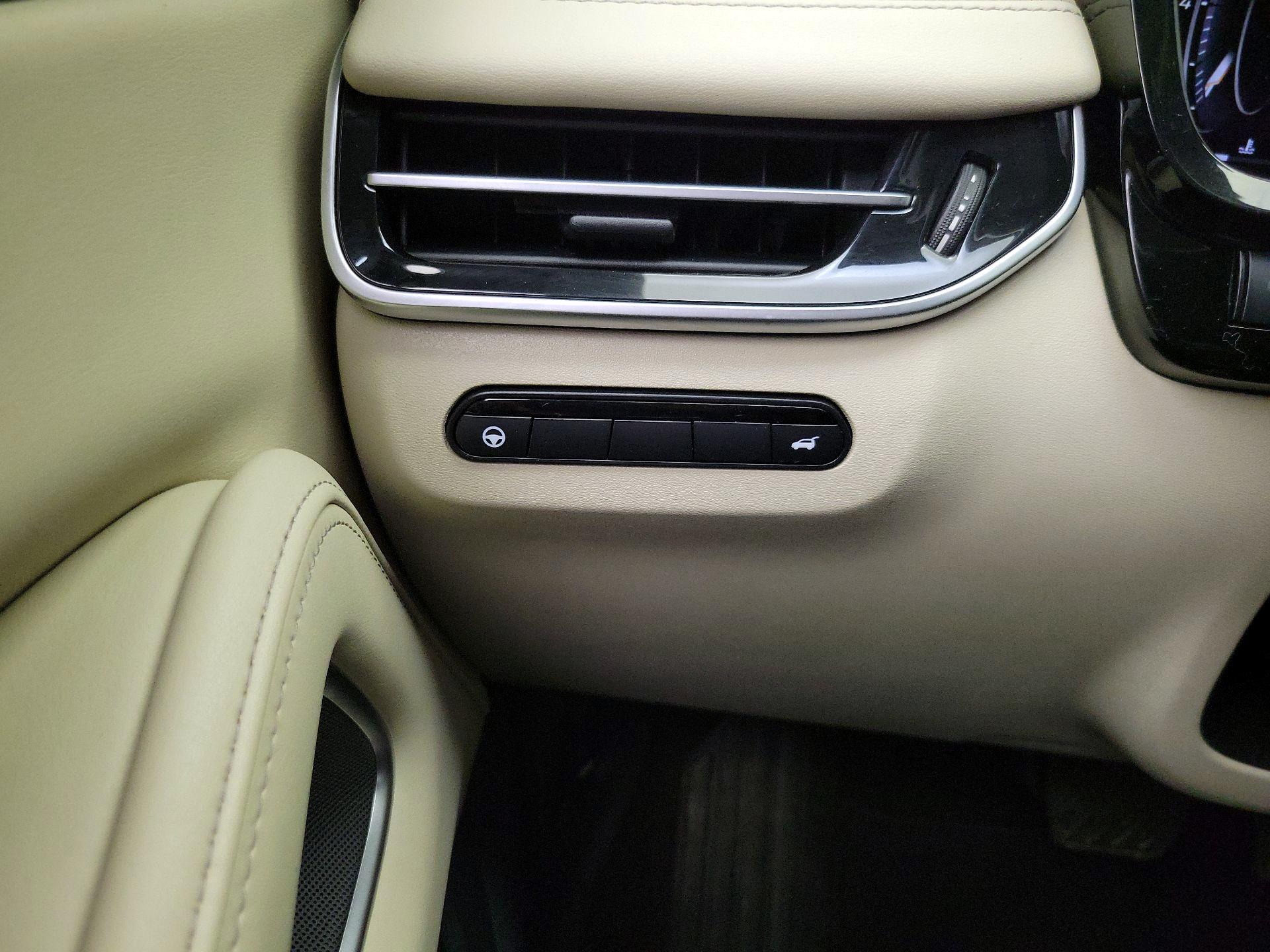 Thumbnail: 2023 INFINITI QX60 - 13