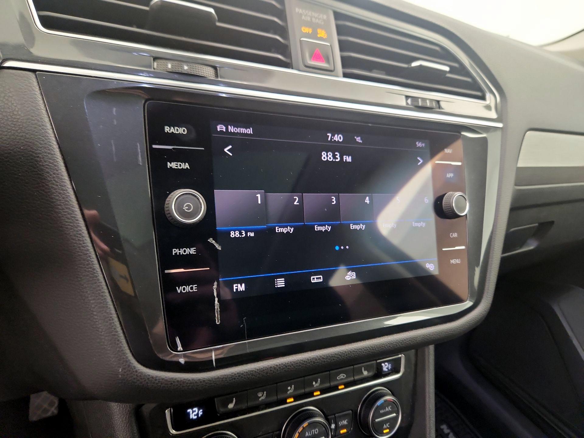 Thumbnail: 2018 Volkswagen Tiguan - 16