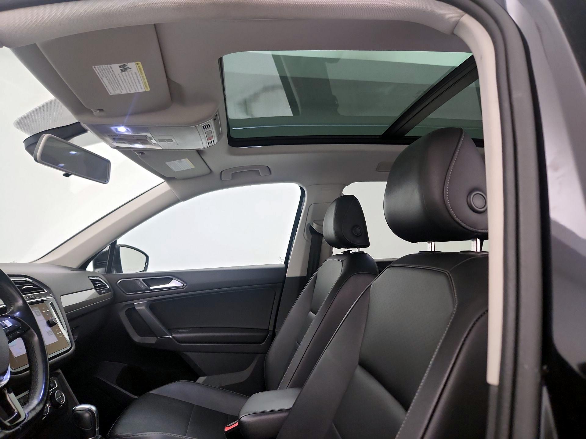 Thumbnail: 2018 Volkswagen Tiguan - 20