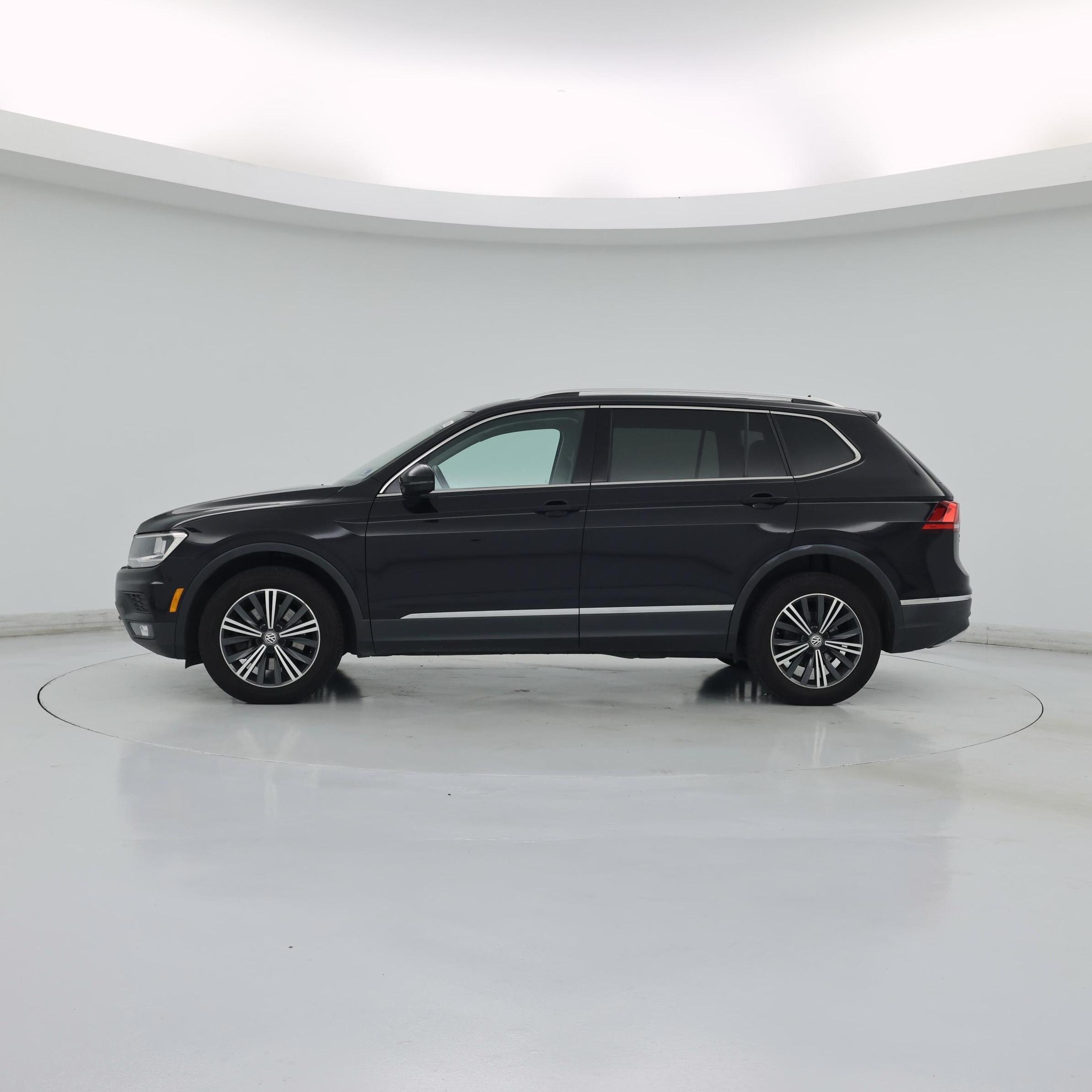 Thumbnail: 2018 Volkswagen Tiguan - 3