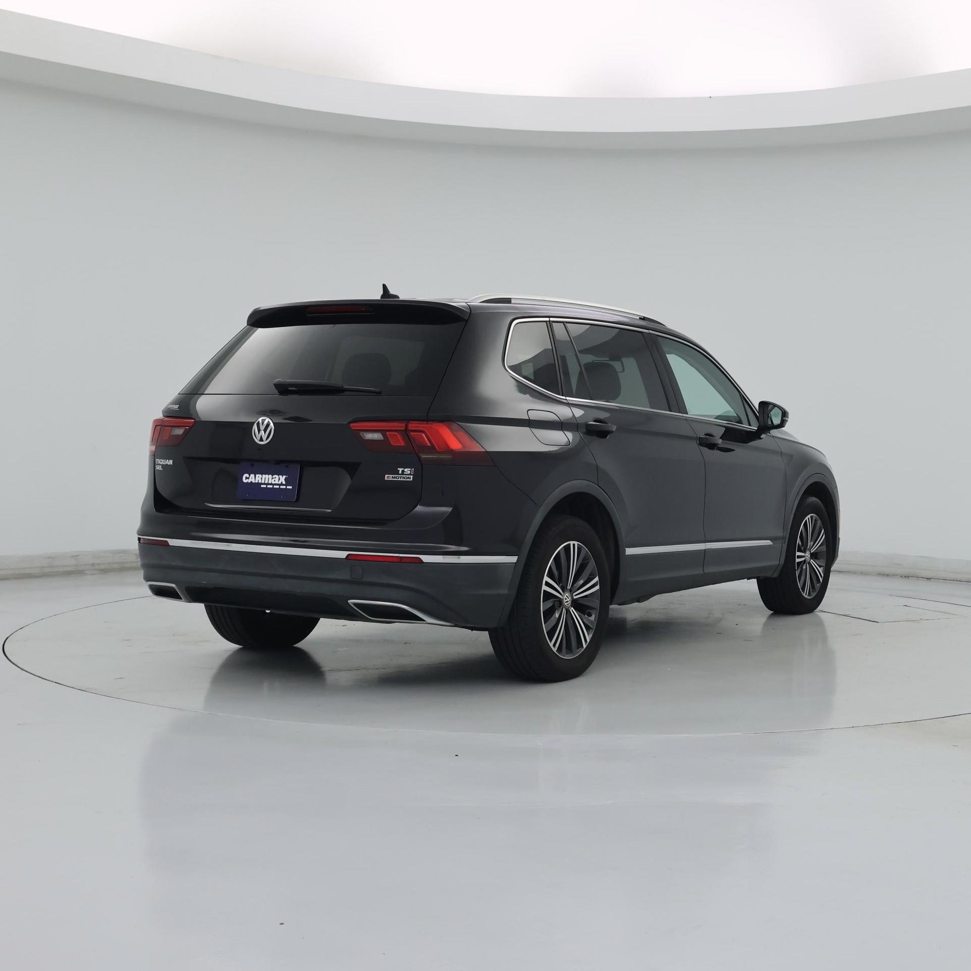 Thumbnail: 2018 Volkswagen Tiguan - 8