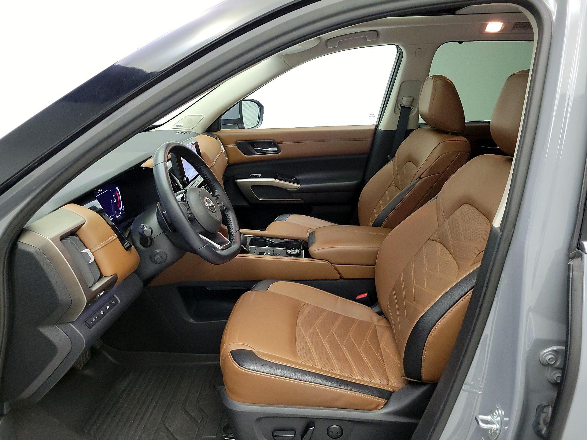 Thumbnail: 2023 Nissan Pathfinder - 9