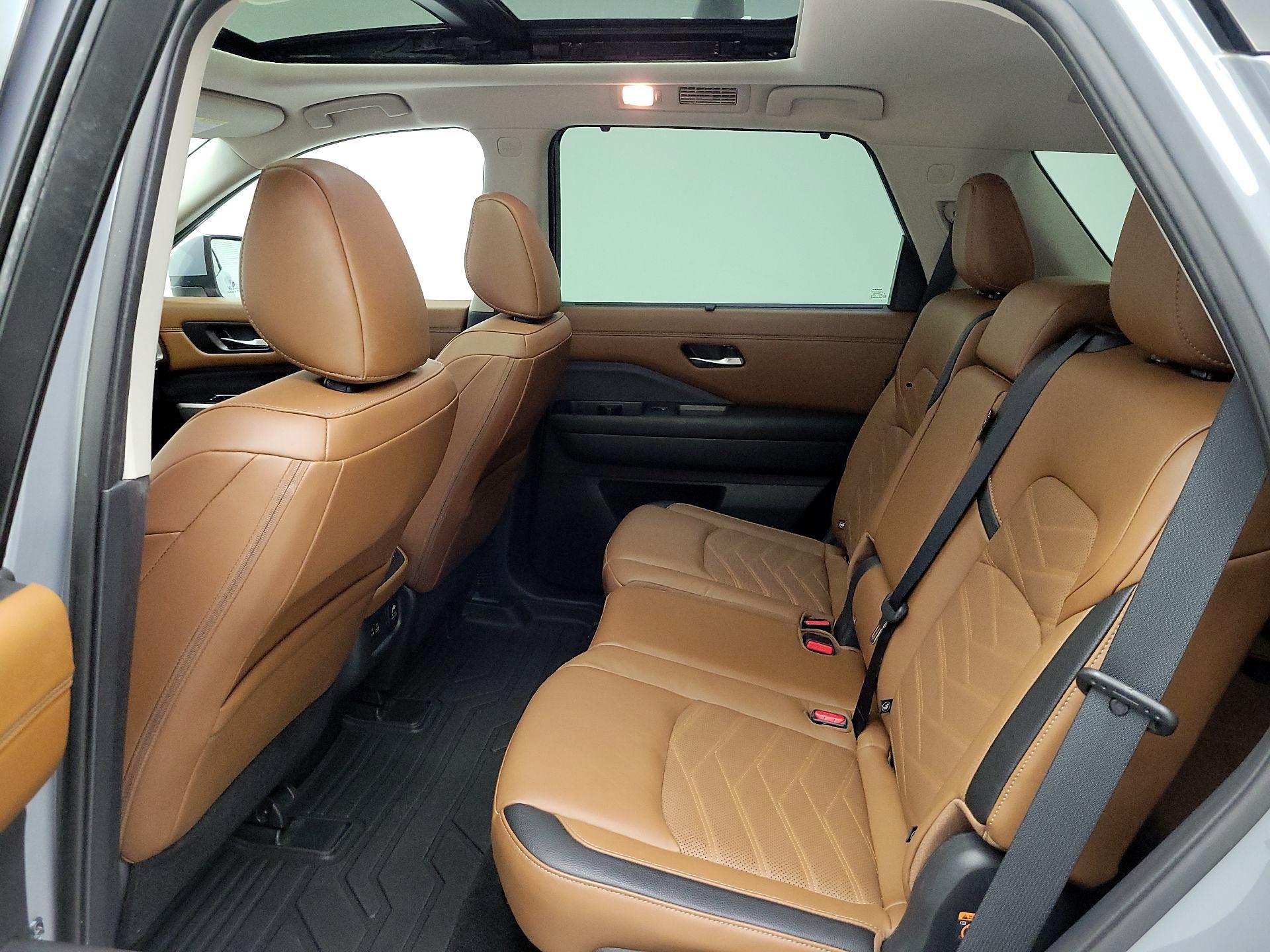 Thumbnail: 2023 Nissan Pathfinder - 19