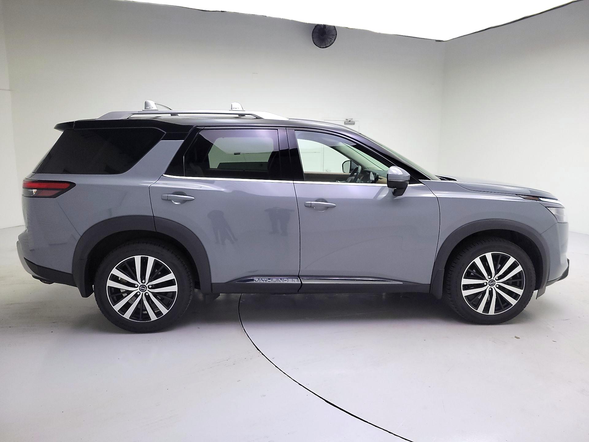 Thumbnail: 2023 Nissan Pathfinder - 4