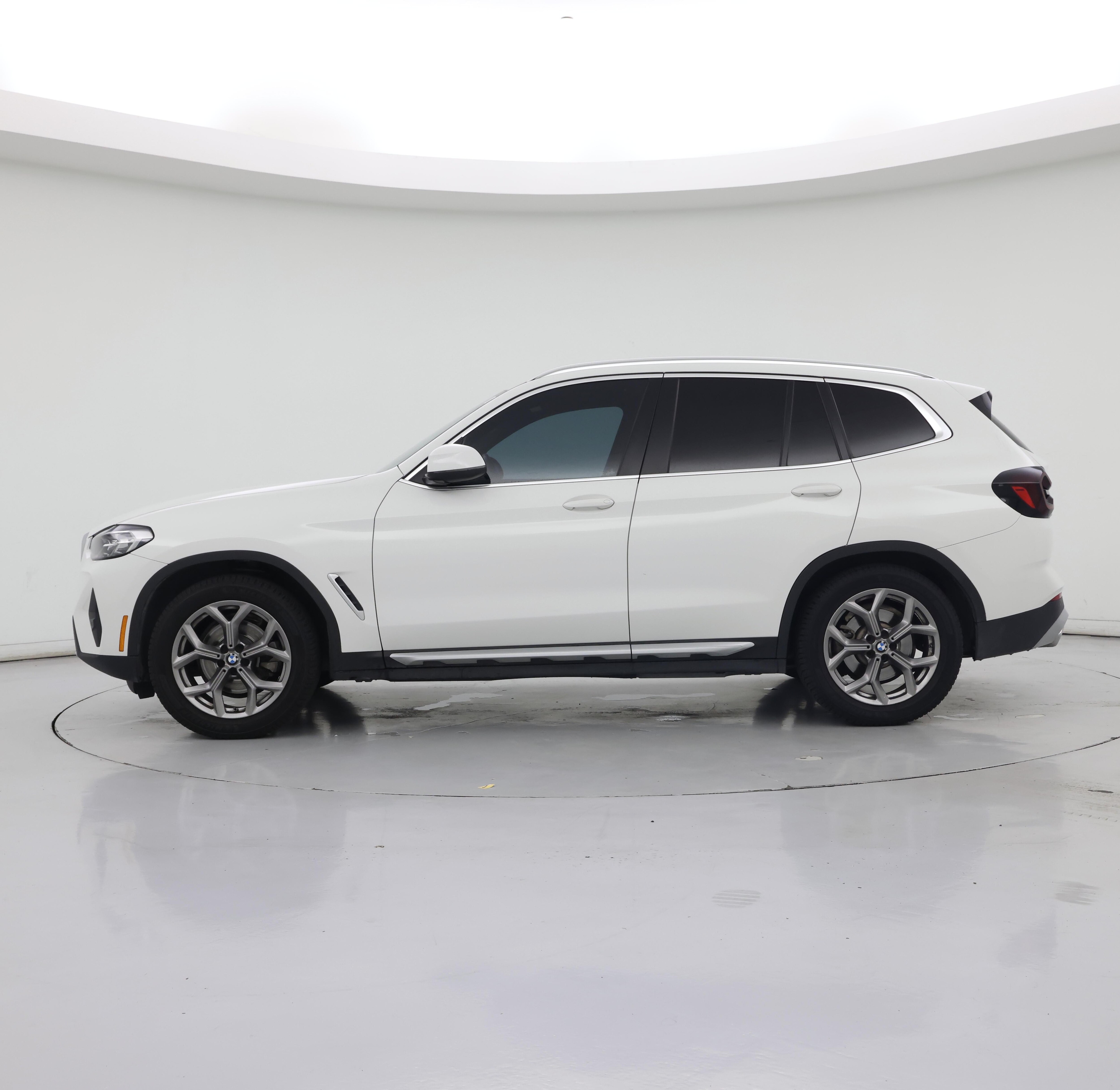 Thumbnail: 2022 BMW X3 - 3
