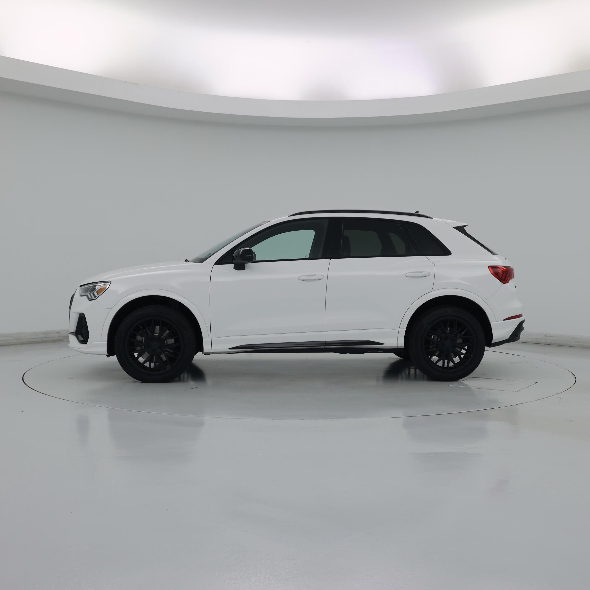 Thumbnail: 2025 Audi Q3 - 3