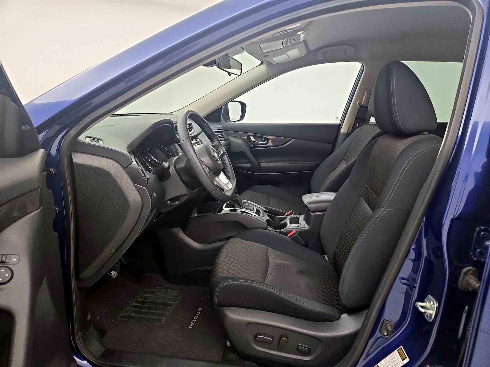 2019 Nissan Rogue SV - Photo 12
