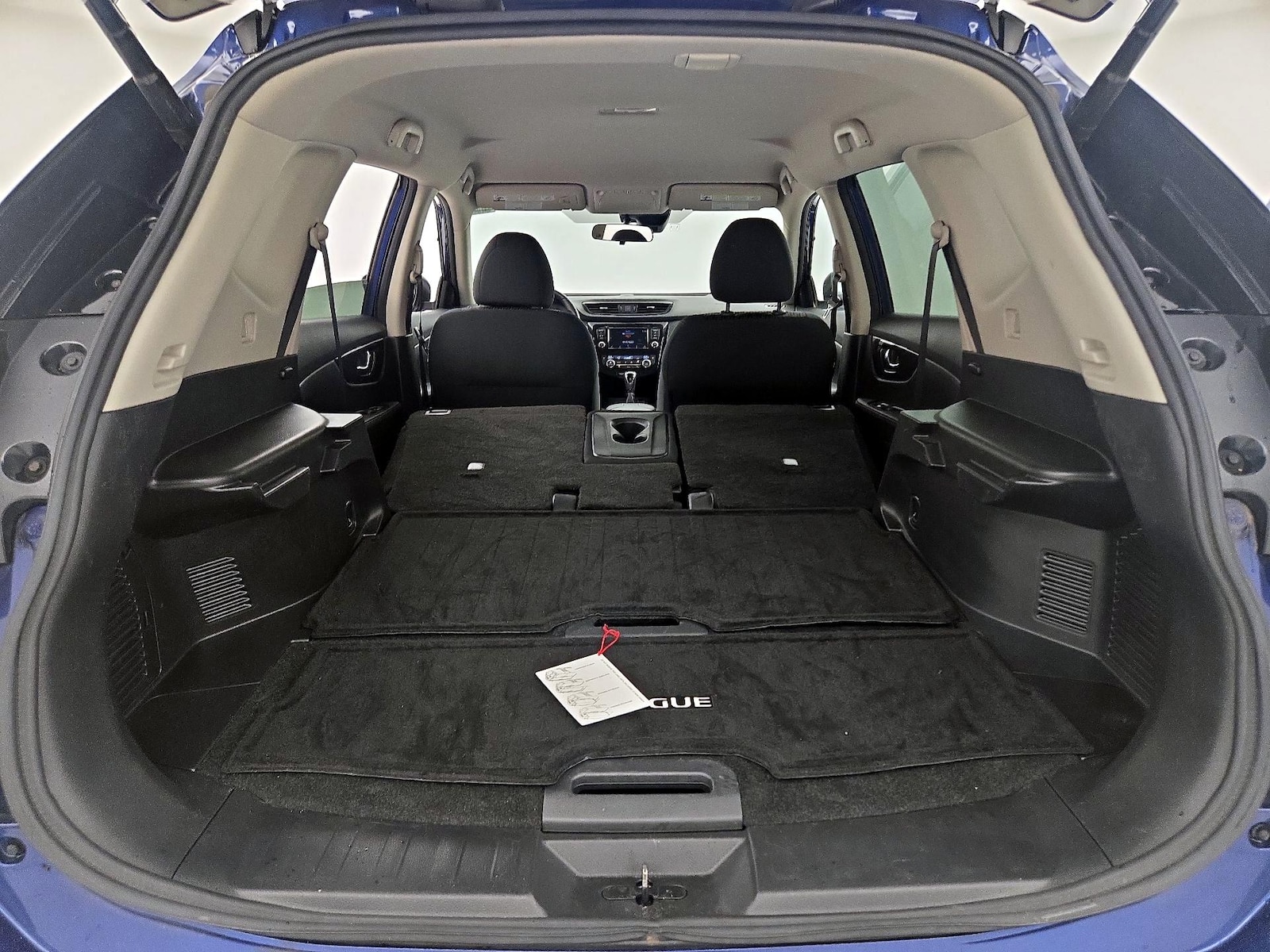 2019 Nissan Rogue SV - Photo 22